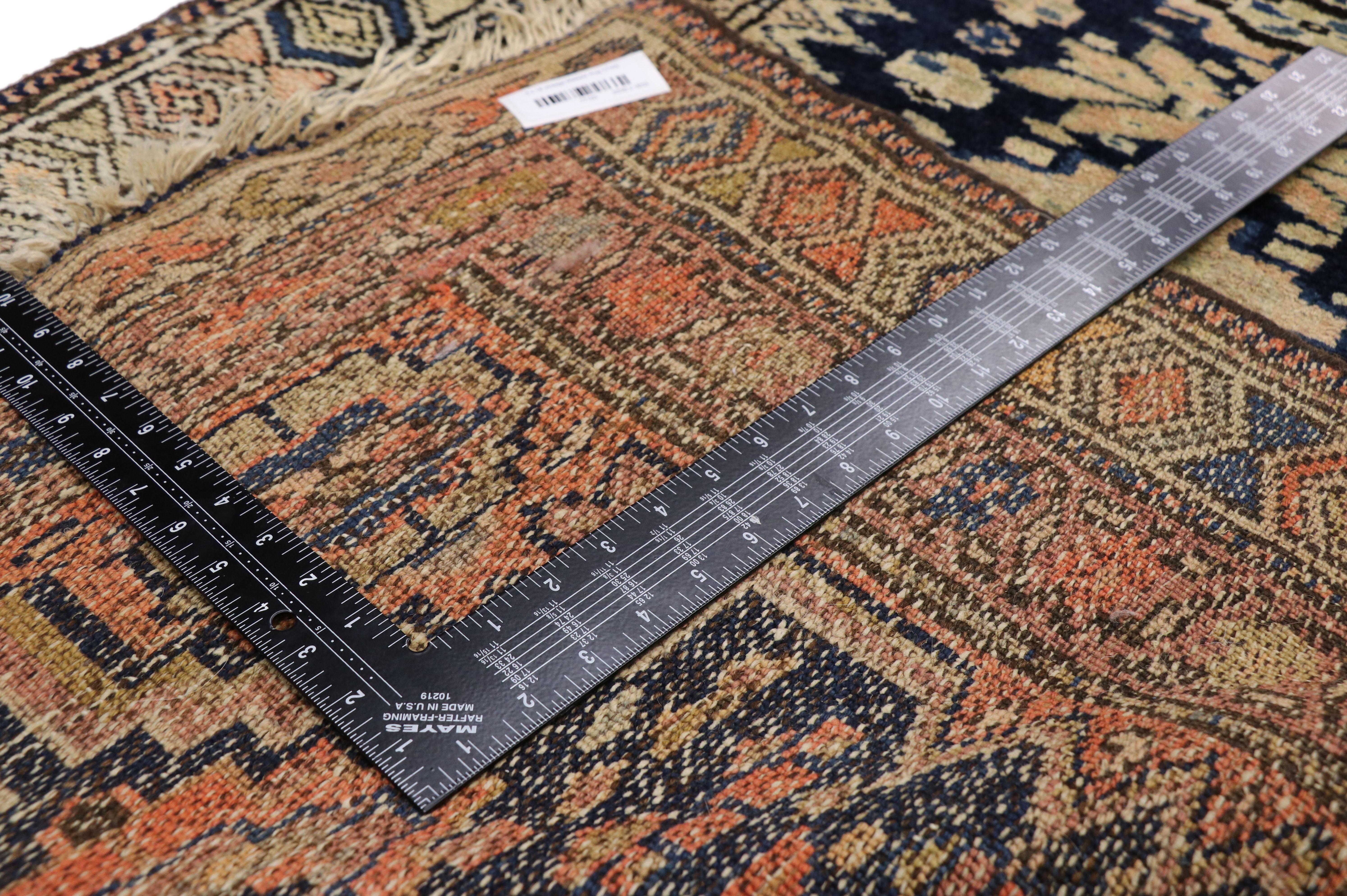 Antiker antiker persischer Malayer-Teppich-Läufer, extra langer Flur-Läufer (Persisch) im Angebot