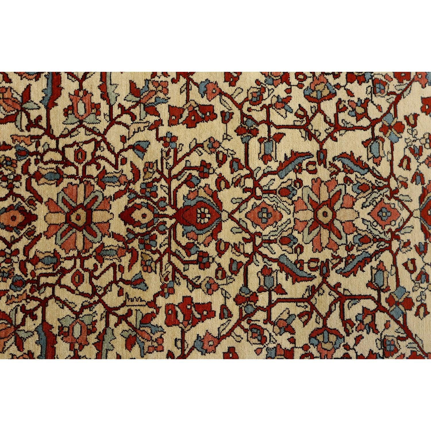 Antique Persian Malayer Rug - Size: 6'2x4'6 In Excellent Condition For Sale In Los Angeles, CA