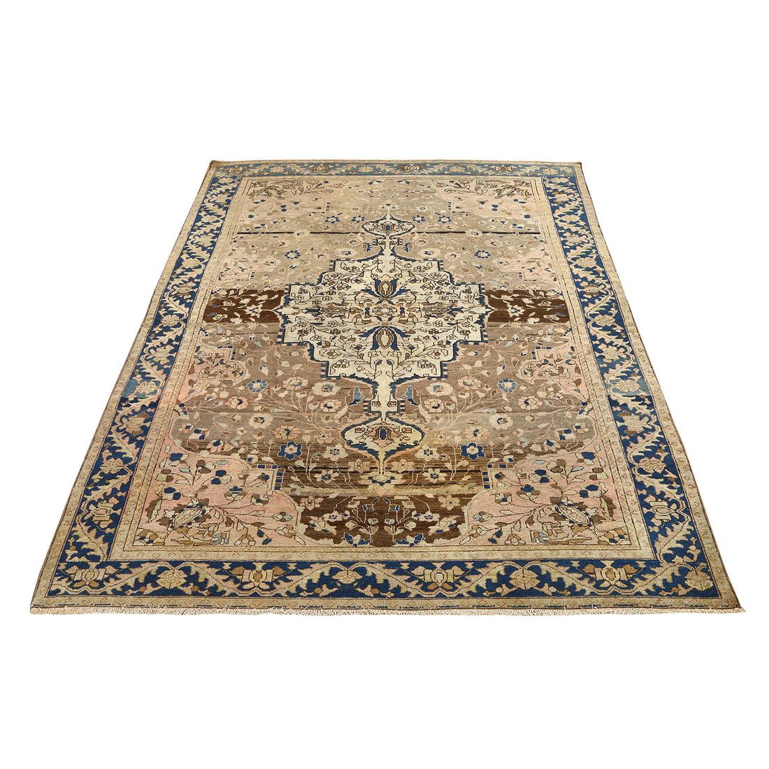 Les tapis Malayer sont un type de tapis persans provenant de la région de Malayer, dans l'ouest de l'Iran. Ils sont connus pour leur artisanat exceptionnel, leurs motifs distinctifs et leurs matériaux de haute qualité. Les tapis Malayer présentent
