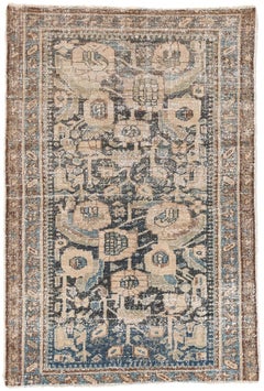 Antiker persischer Malayer-Teppich, verwitterte Finesse trifft auf Natural Elegance
