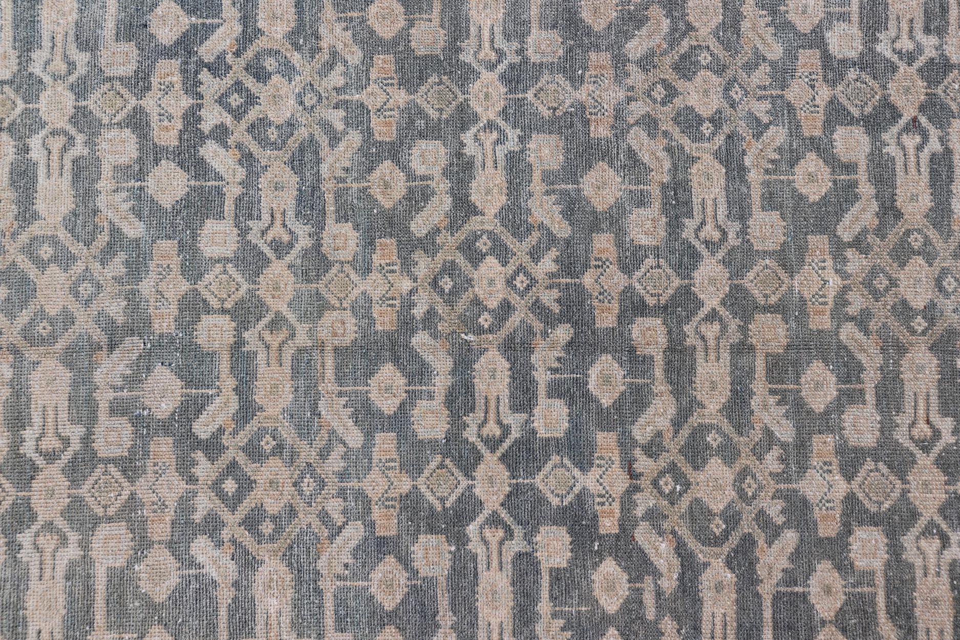Antiker persischer Malayer-Teppich mit geometrischem All-Over-Design 2'10