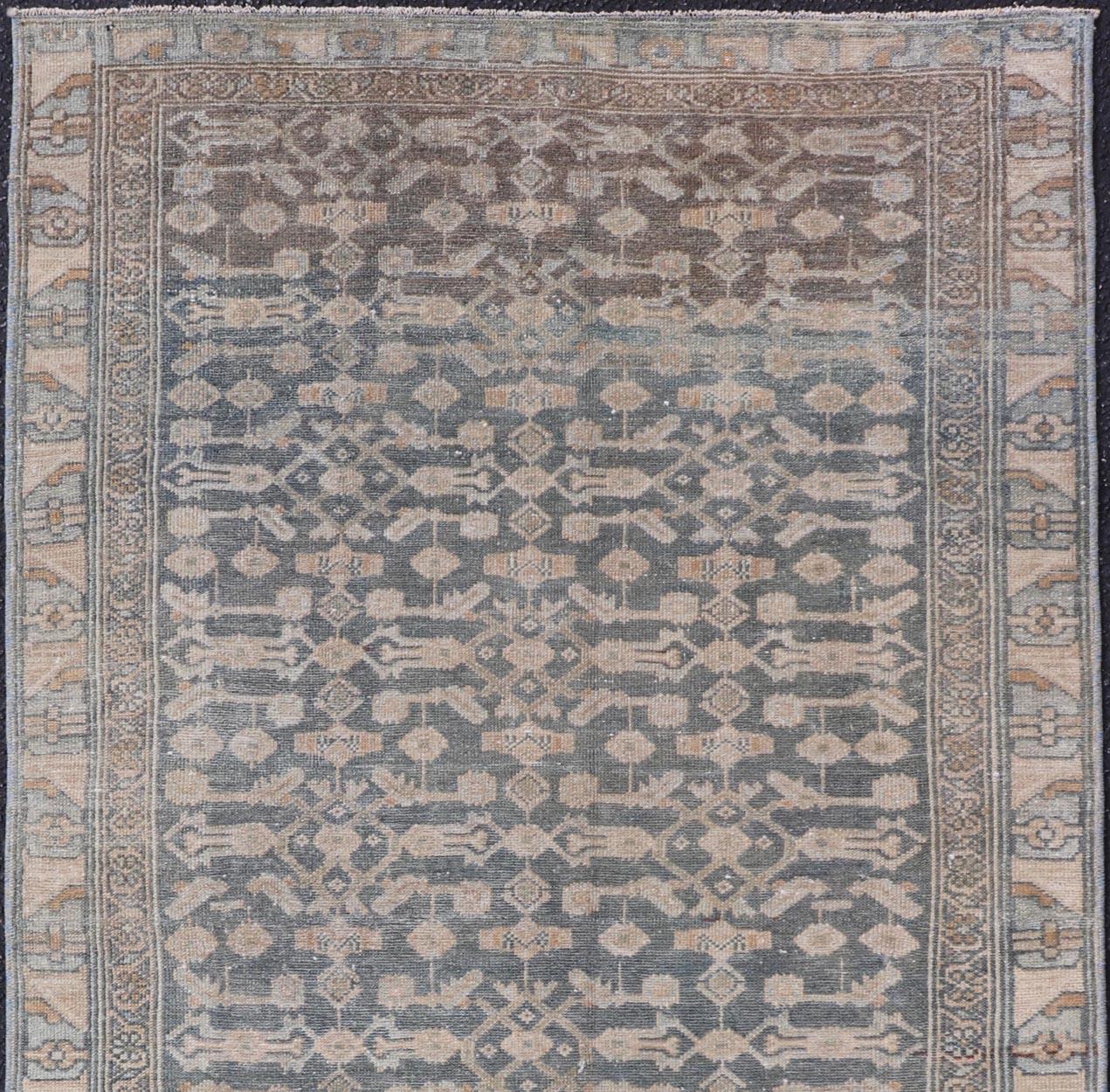 Antiker persischer Malayer-Teppich mit geometrischem All-Over-Design 2'10