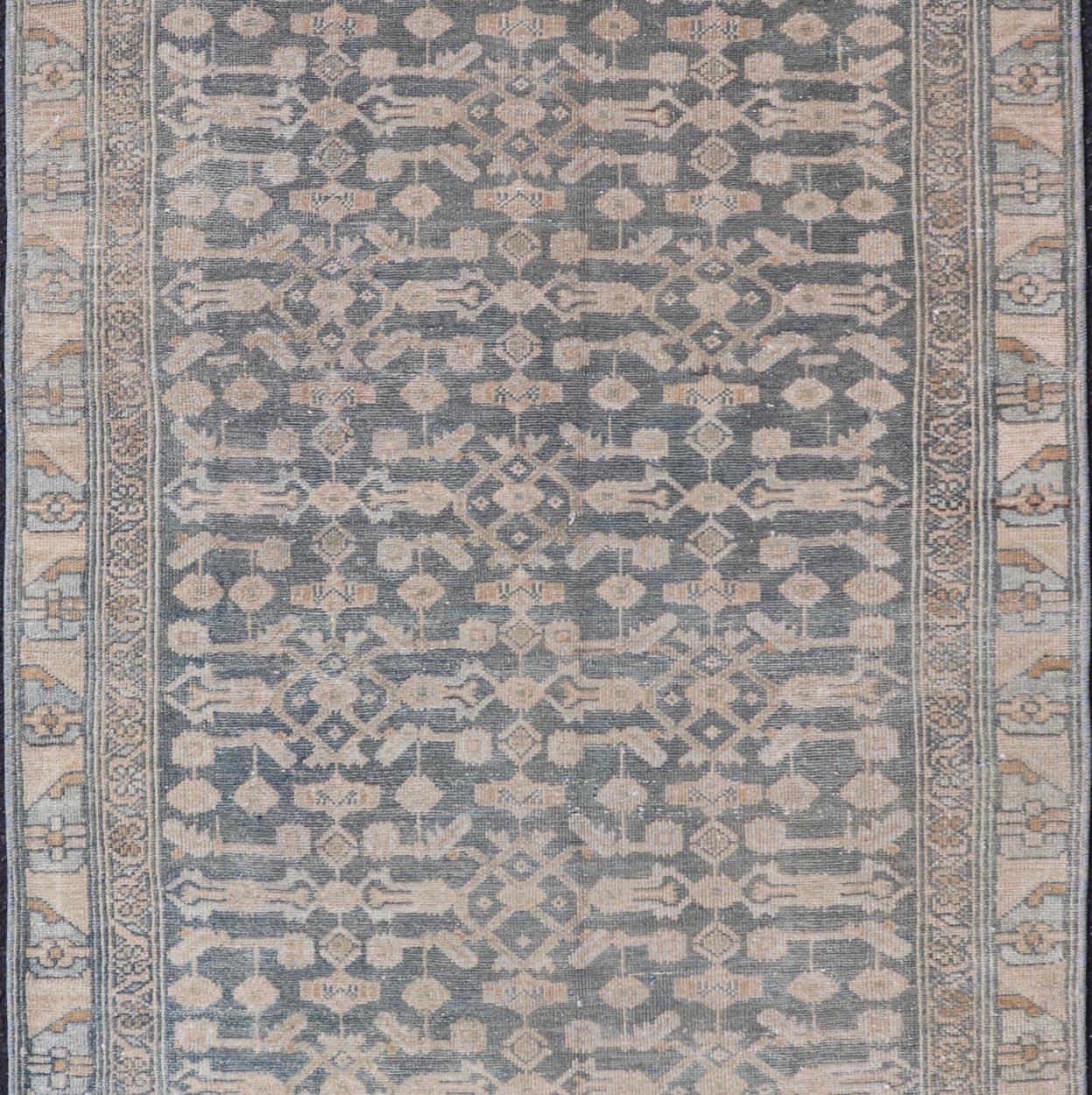 Antiker persischer Malayer-Teppich mit geometrischem All-Over-Design 2'10