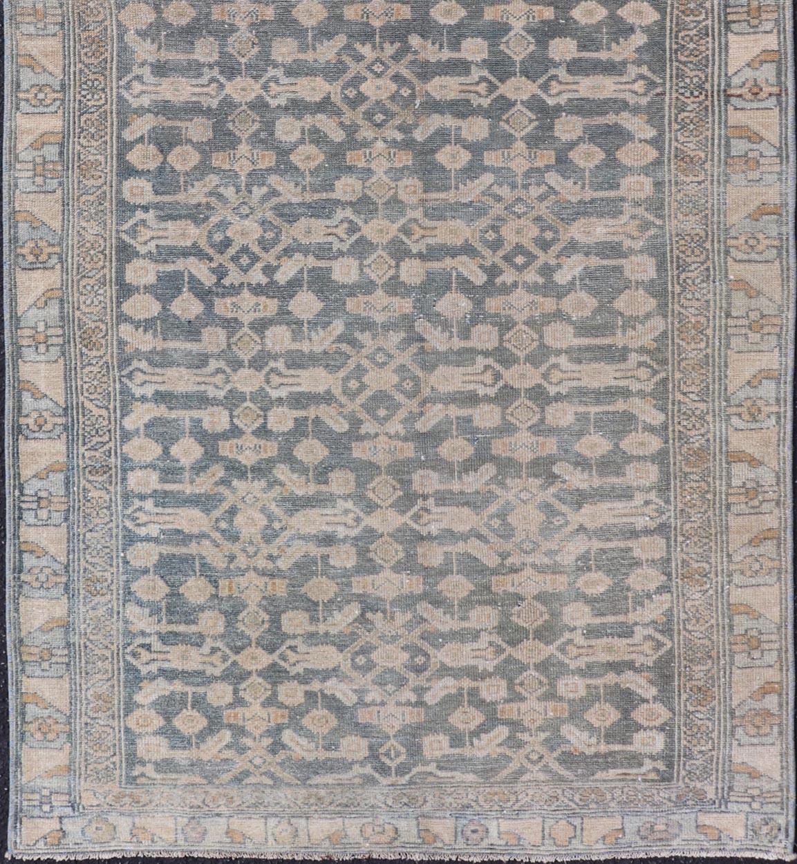 Antiker persischer Malayer-Teppich mit geometrischem All-Over-Design 2'10