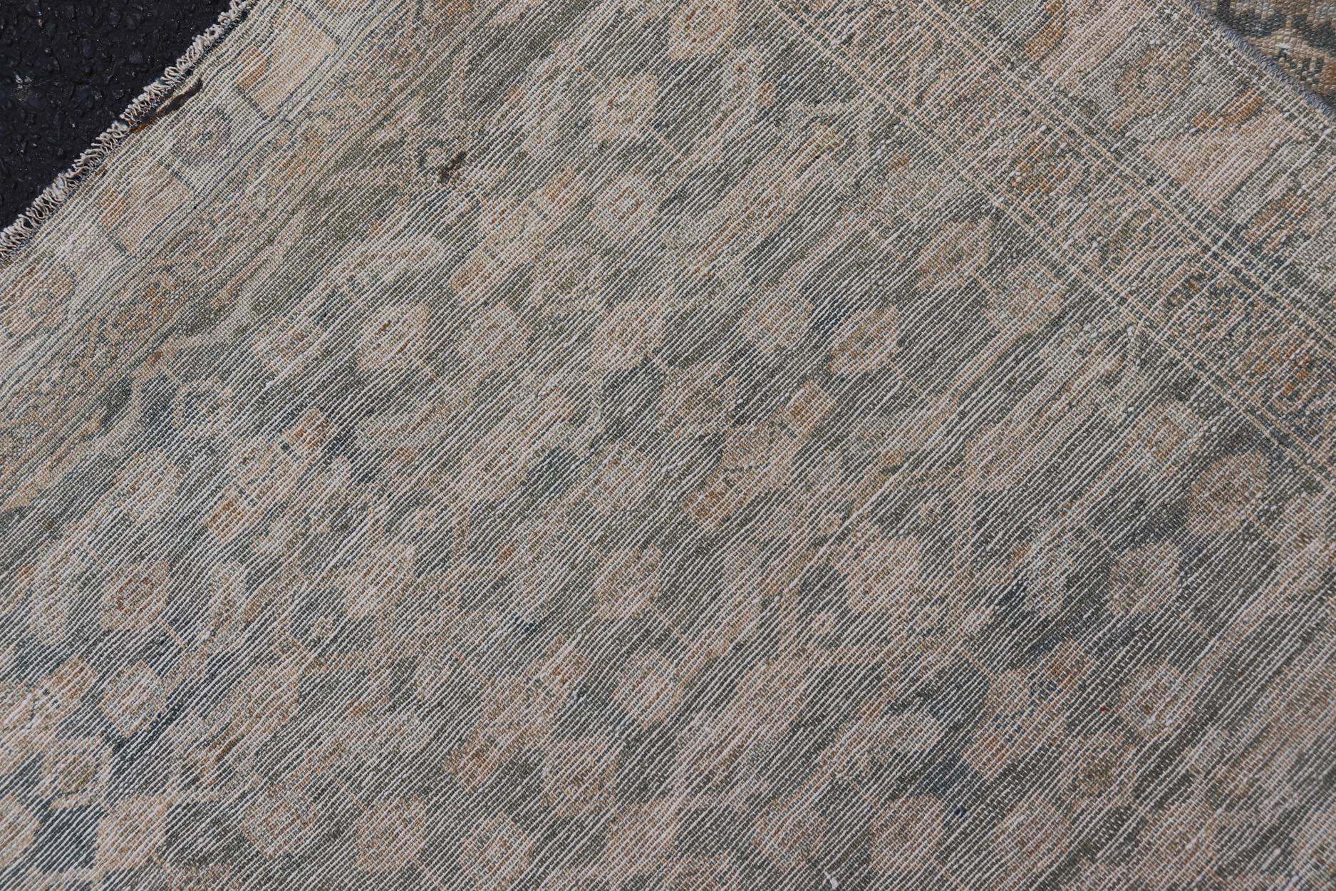 Antiker persischer Malayer-Teppich mit geometrischem All-Over-Design 2'10