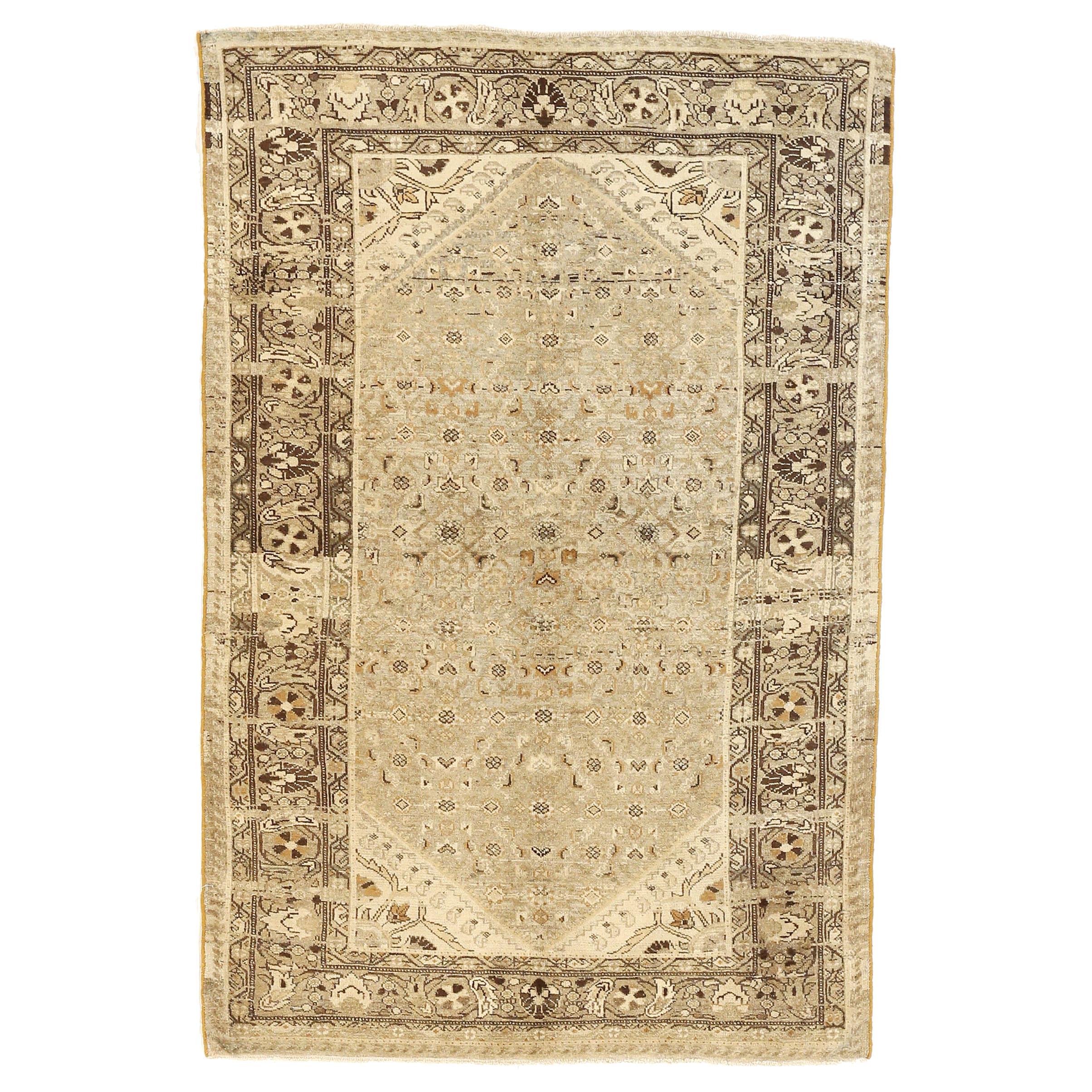 Tapis persan ancien Malayer avec détails floraux beiges et bruns sur toute la surface