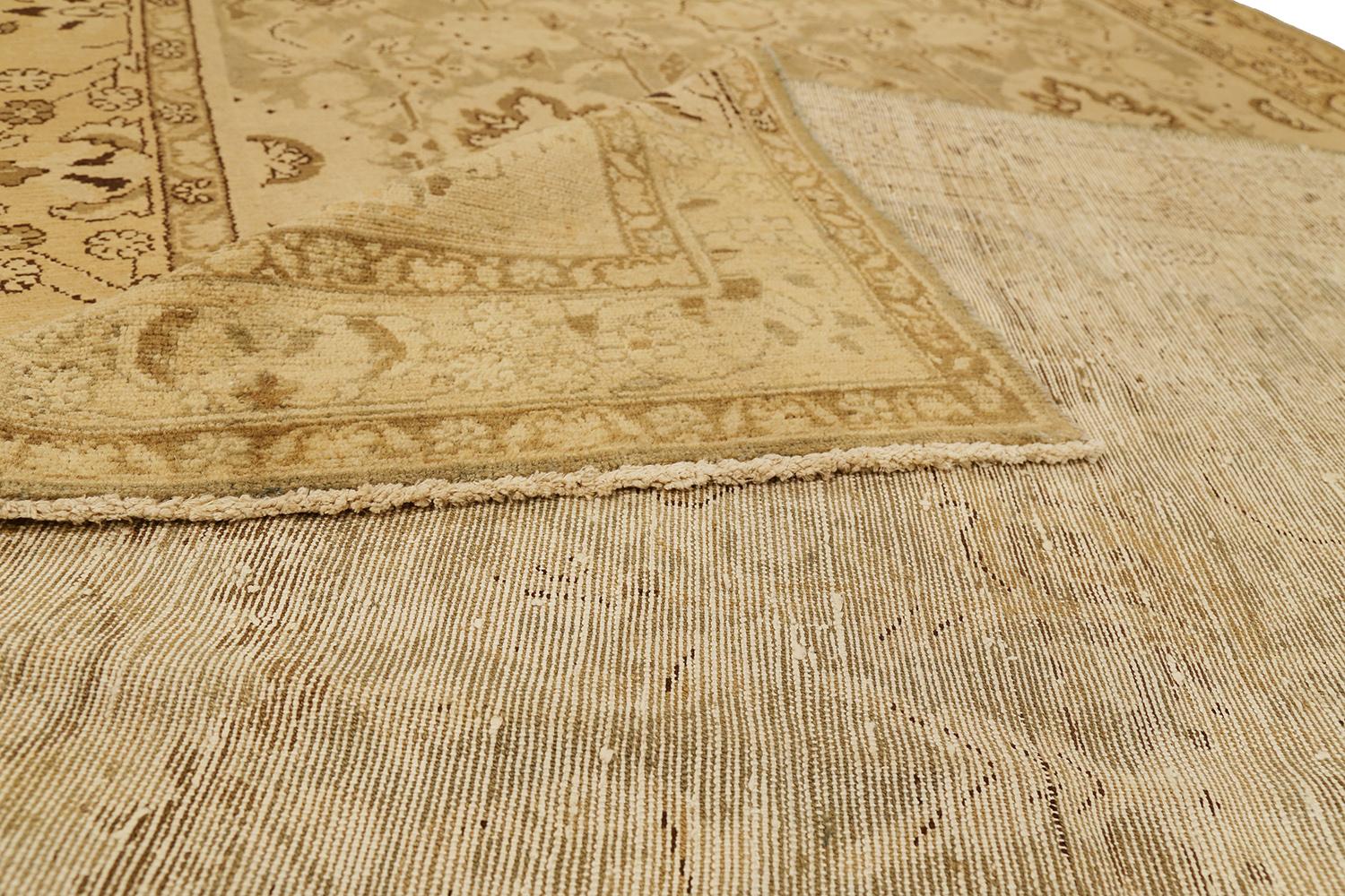 Antique Persian Malayer Rug with Beige & Brown Botanical Details on Ivory Field In Excellent Condition For Sale In Dallas, TX