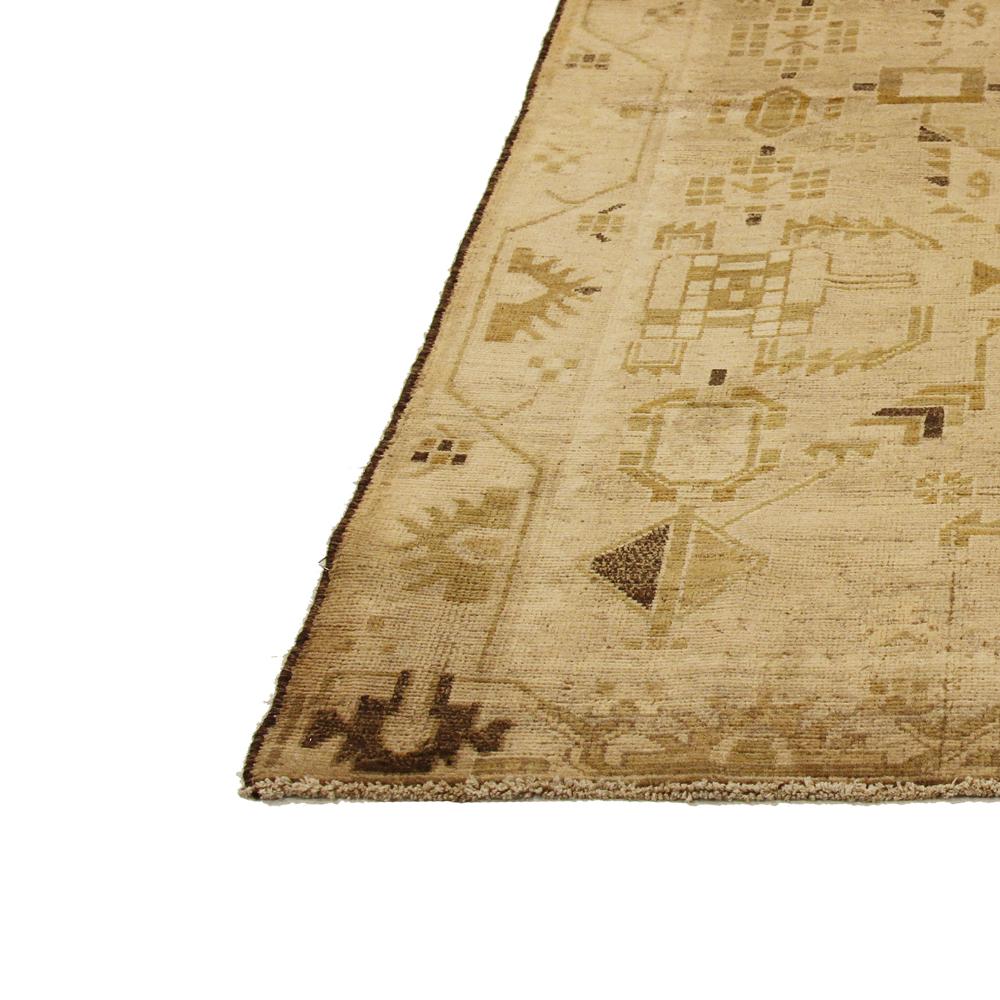 Antique Persian Malayer Rug with Brown and Gold Geometric Details on Ivory Field In Excellent Condition For Sale In Dallas, TX