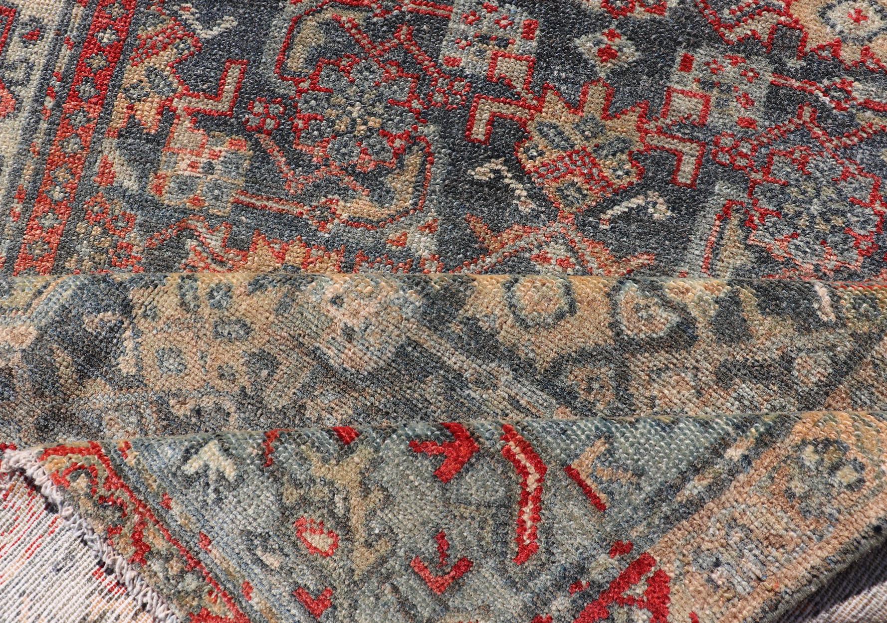 Tapis persan ancien Malayer avec un motif géométrique coloré sur toute sa surface en vente 5