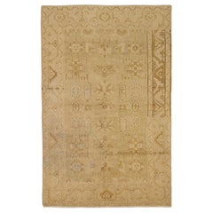 Antiker persischer Malayer-Teppich mit verblichenem beige-braunem Stammesfeldmuster