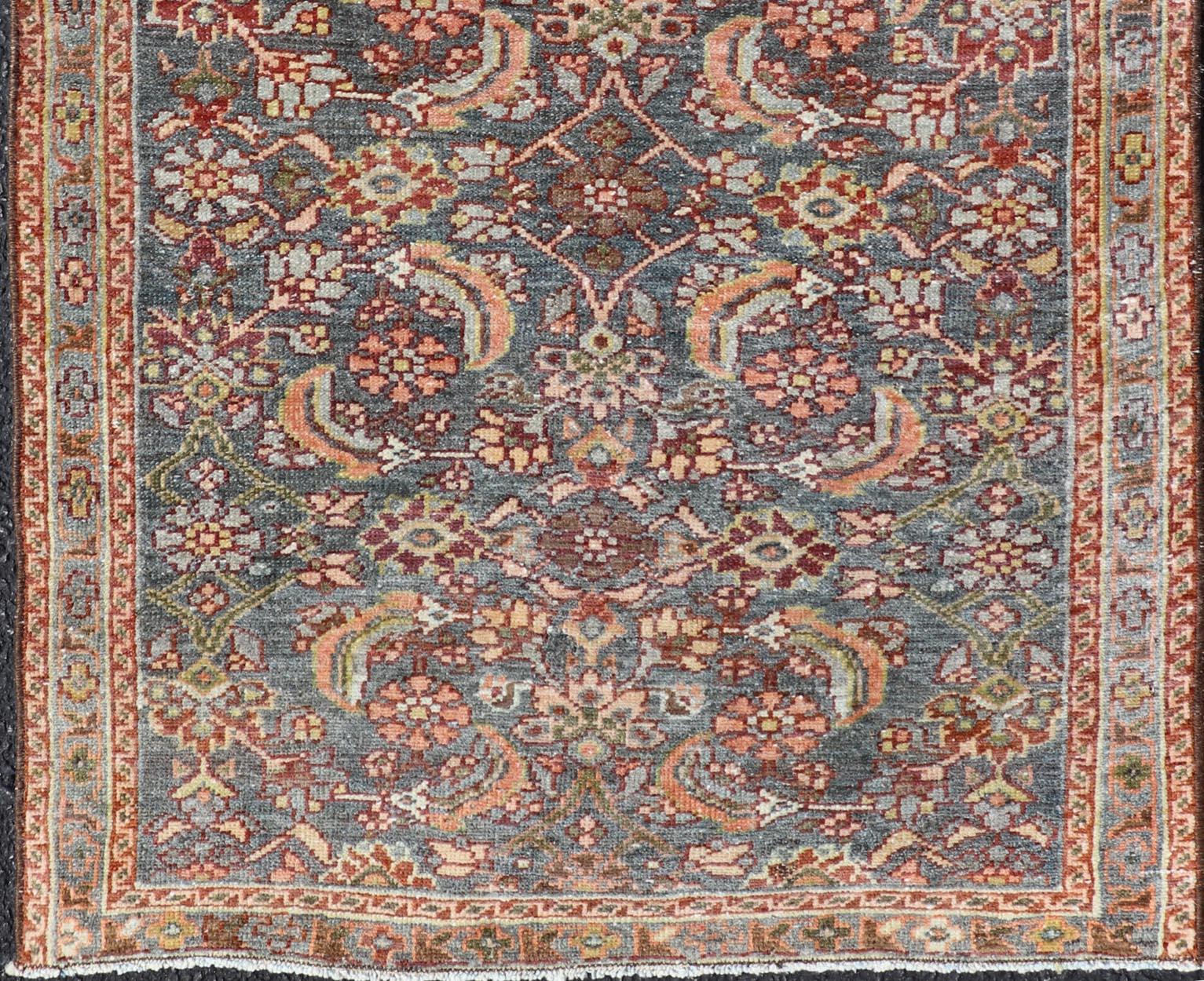 Antiker persischer Malayer-Teppich mit Blumenmotiven und reichhaltiger Farbpalette 2'3