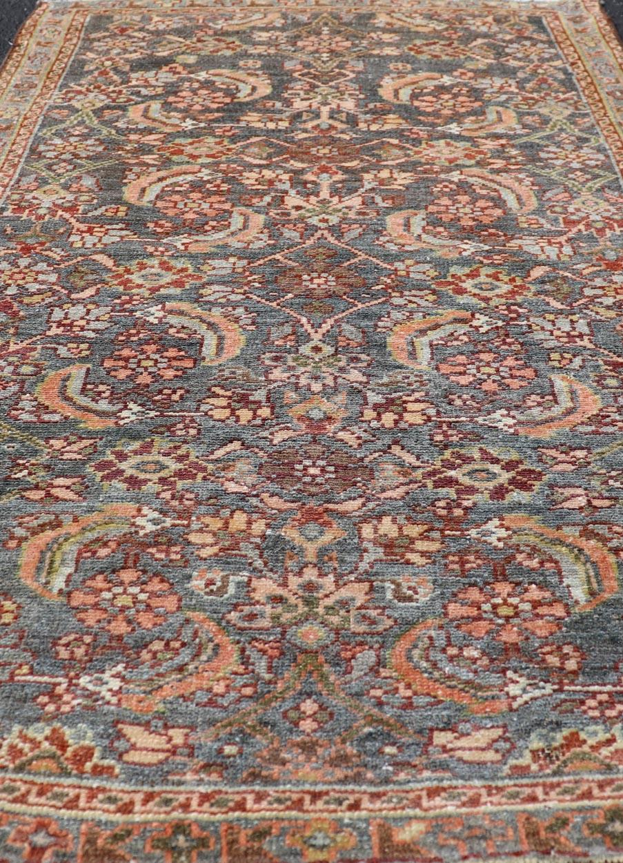 Antiker persischer Malayer-Teppich mit Blumenmotiven und reichhaltiger Farbpalette 2'3