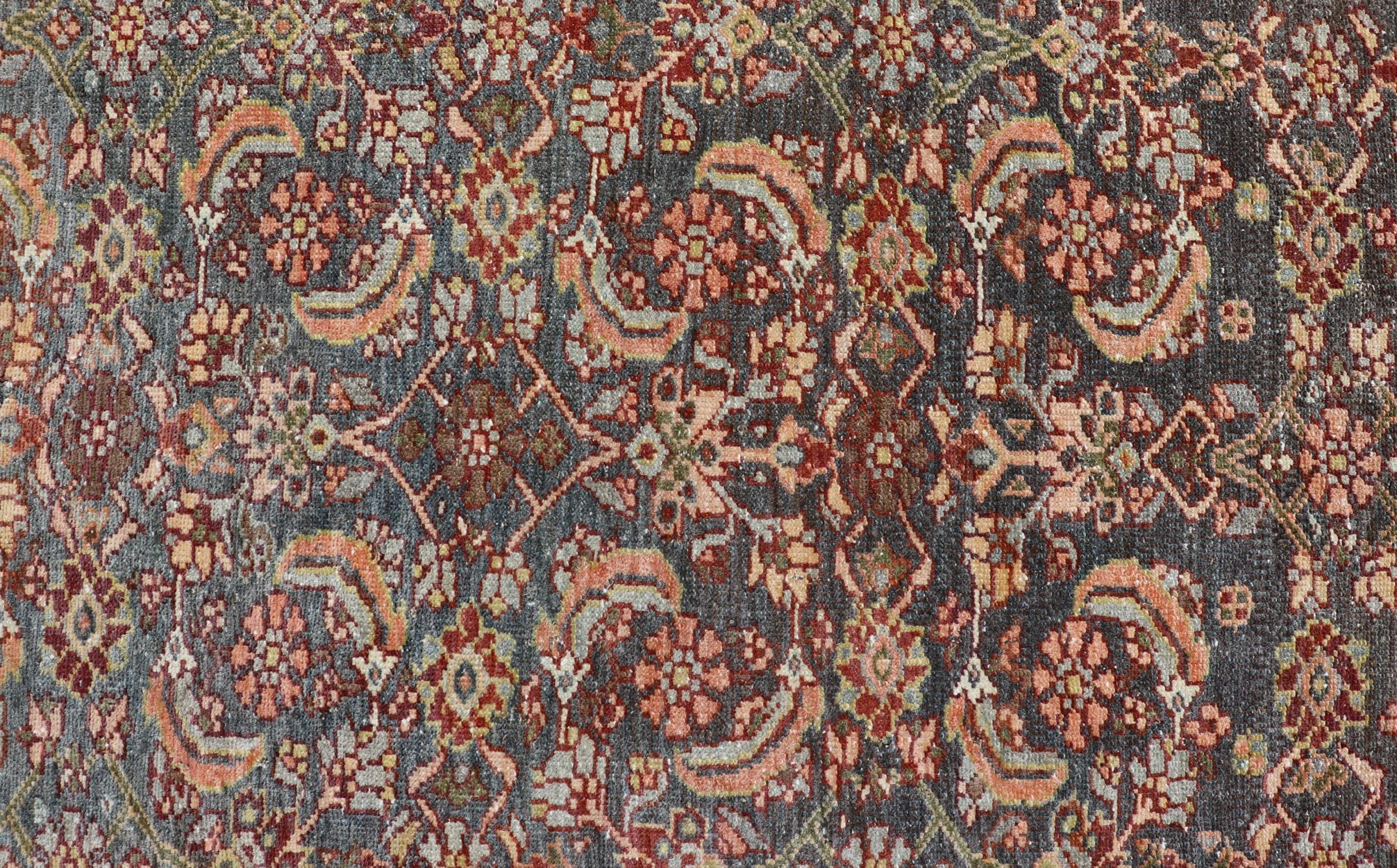 Antiker persischer Malayer-Teppich mit Blumenmotiven und reichhaltiger Farbpalette 2'3