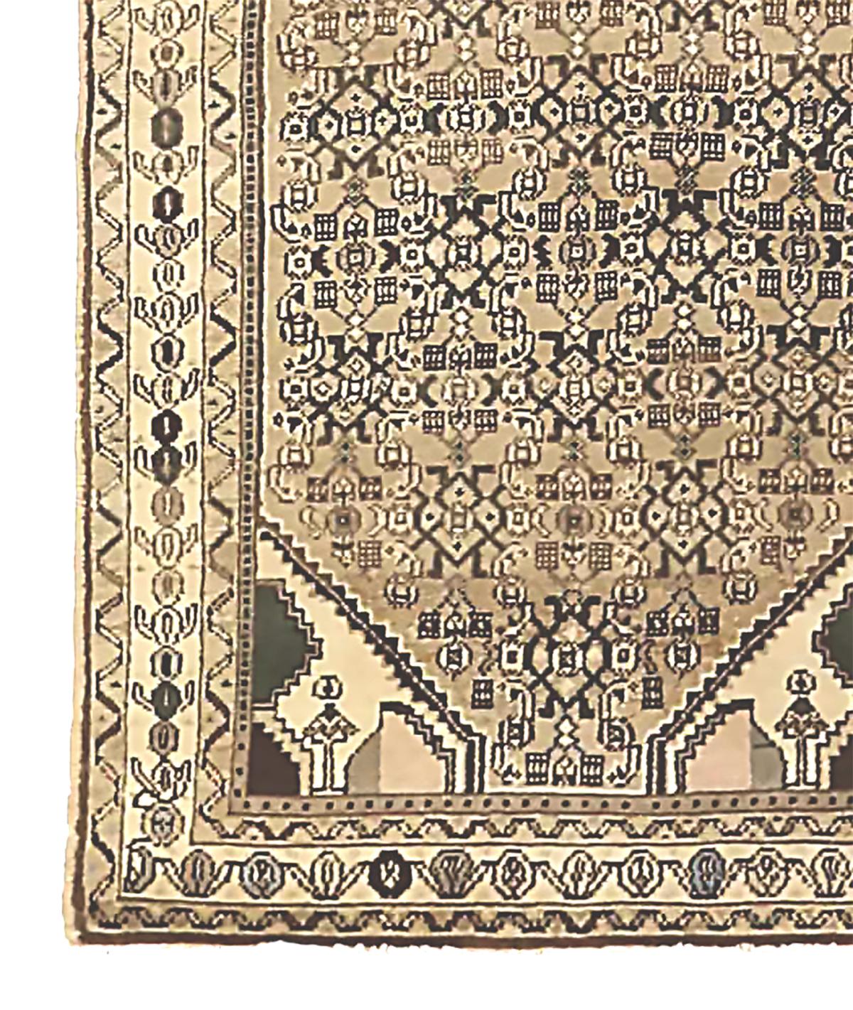 Antiker persischer Malayer-Teppich mit geometrischen Medaillons auf braunem/ elfenbeinfarbenem Feld (Persisch) im Angebot