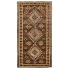 Antiker persischer Malayer-Teppich mit grauen und braunen geometrischen Details