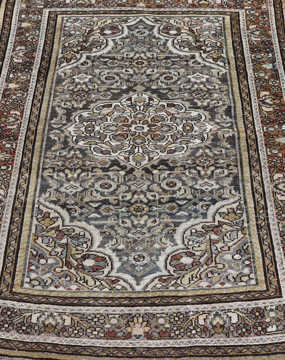 Antiker persischer Malayer-Teppich aus Persien mit kompliziertem botanischem Design 3'6 x 4'5 im Angebot 5