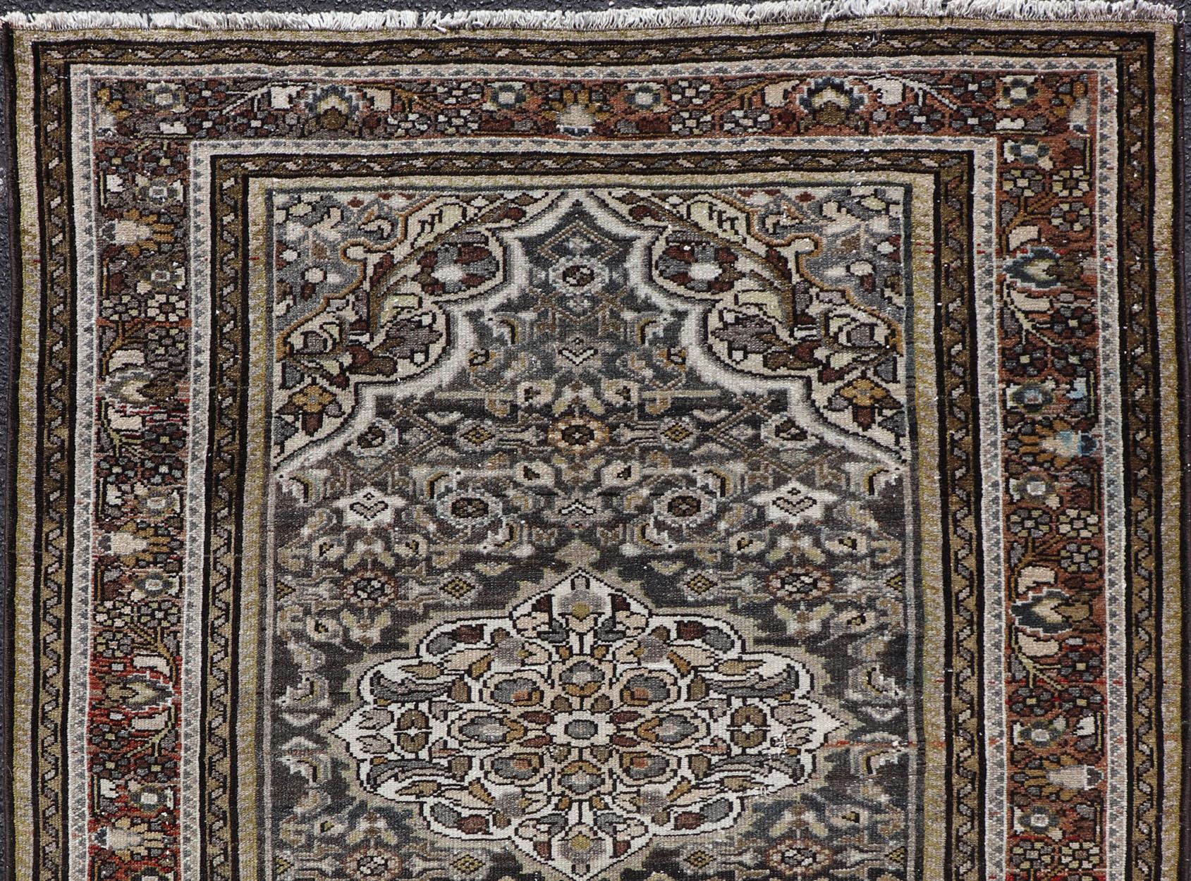 Antiker persischer Malayer-Teppich aus Persien mit kompliziertem botanischem Design 3'6 x 4'5 (Wolle) im Angebot