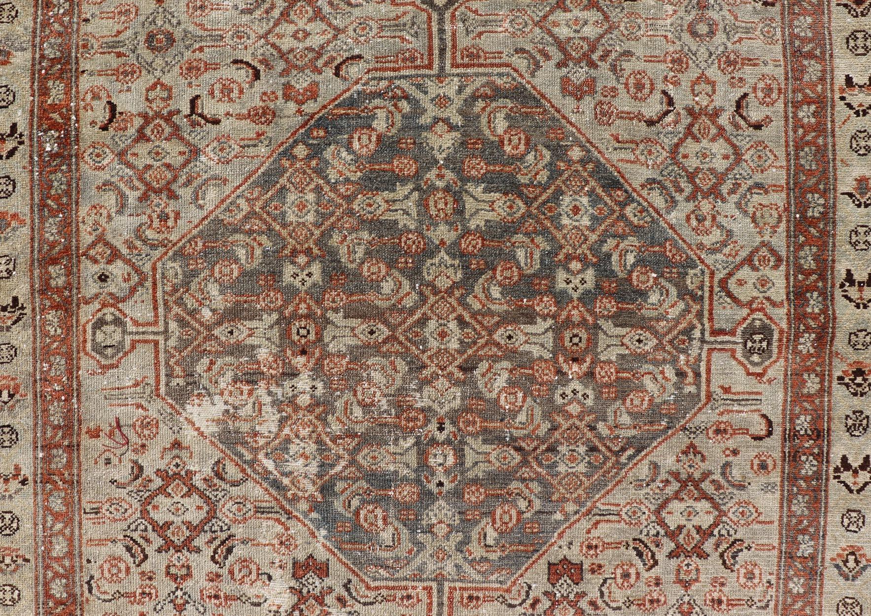 Tapis ancien persan Malayer avec médaillon complexe en beige doux 3'8 x 6'2 en vente 4