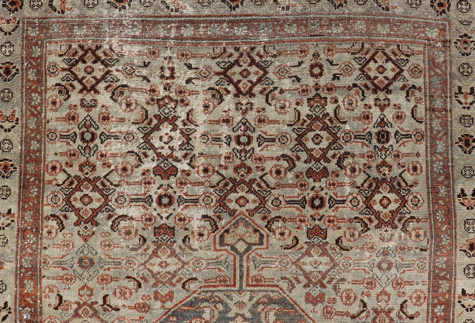 Tapis ancien persan Malayer avec médaillon complexe en beige doux 3'8 x 6'2 en vente 5
