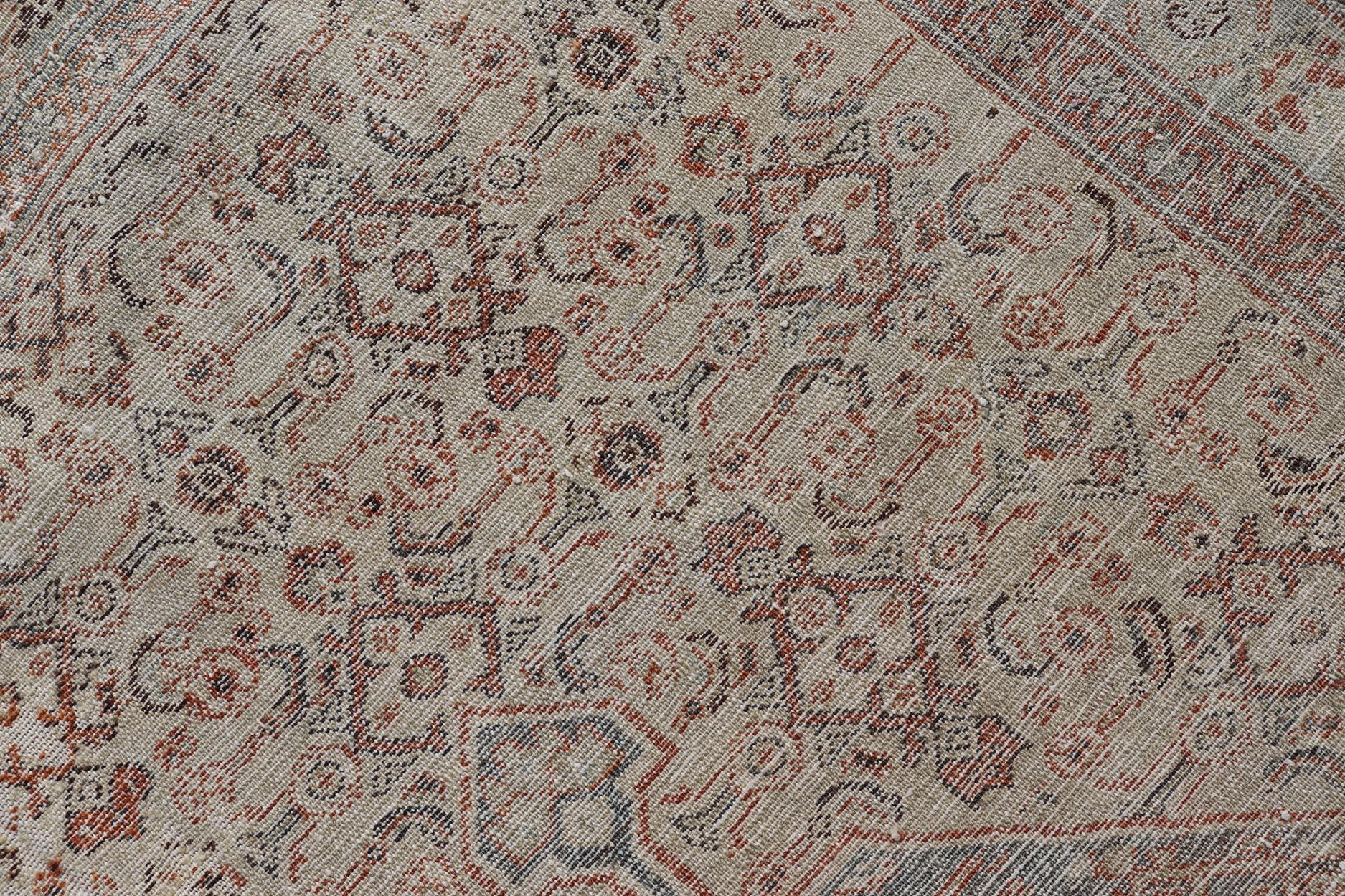 Tapis ancien persan Malayer avec médaillon complexe en beige doux 3'8 x 6'2 en vente 6