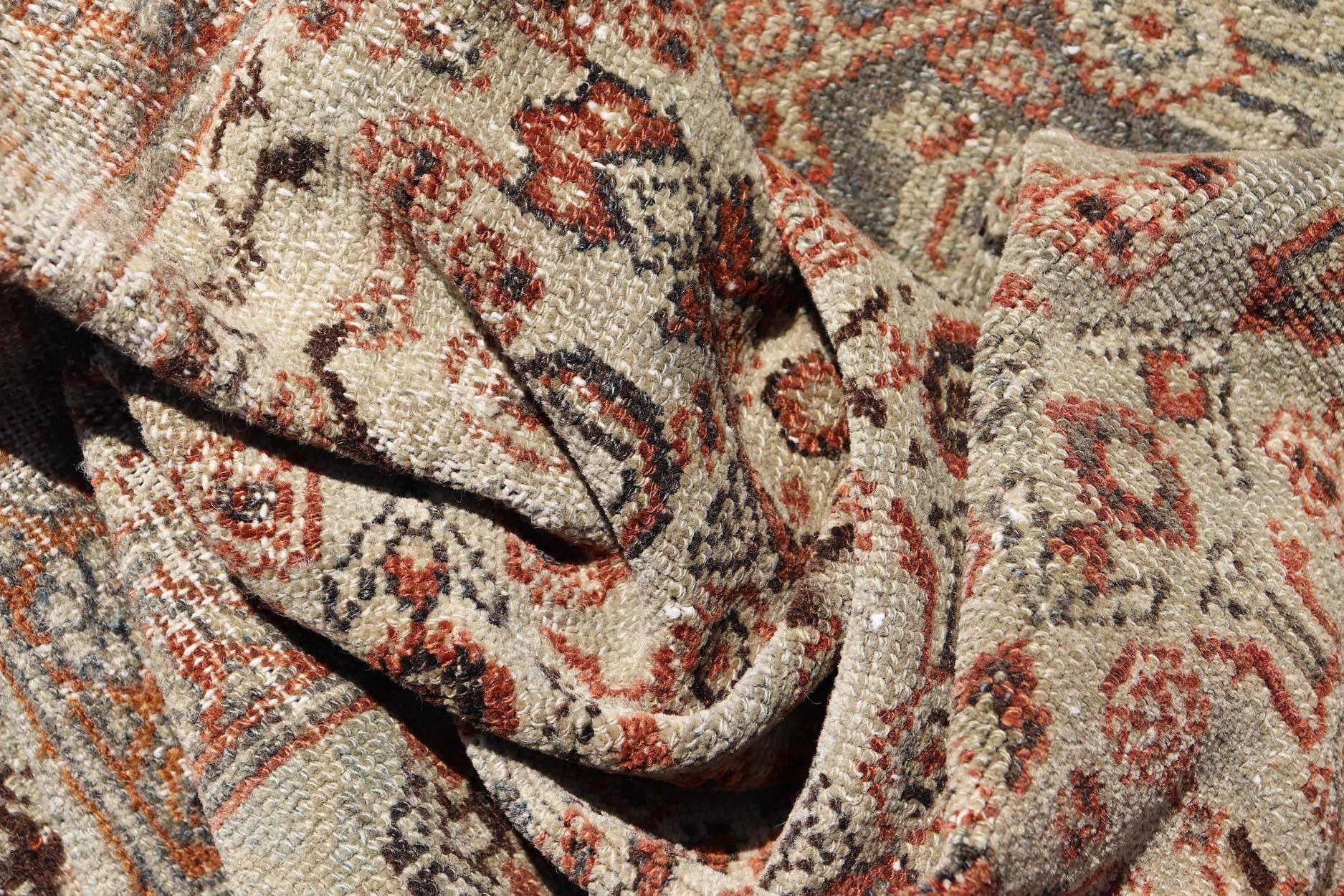 Laine Tapis ancien persan Malayer avec médaillon complexe en beige doux 3'8 x 6'2 en vente