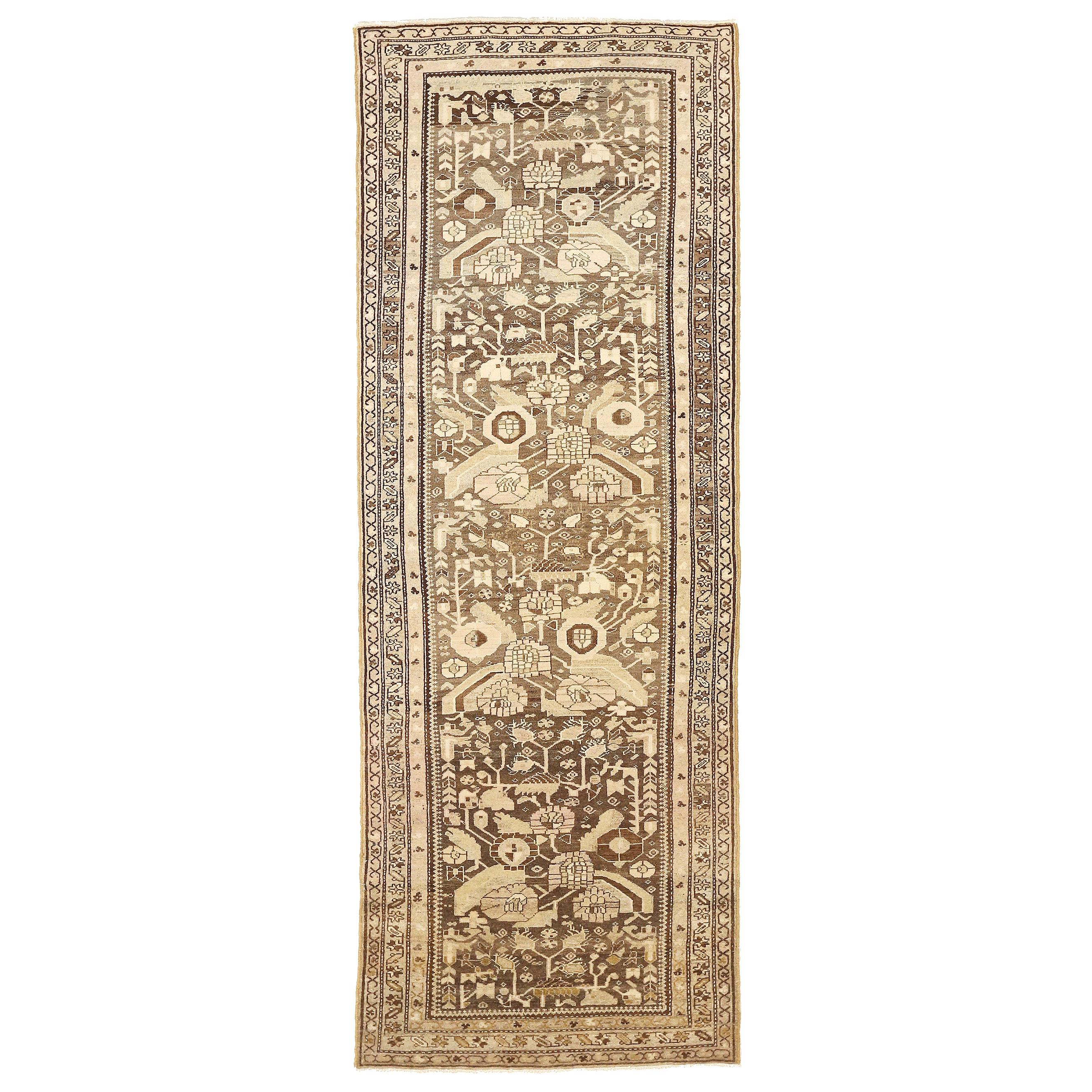 Antiker persischer Malayer-Teppich mit elfenbeinfarbenen & braunen botanischen Details