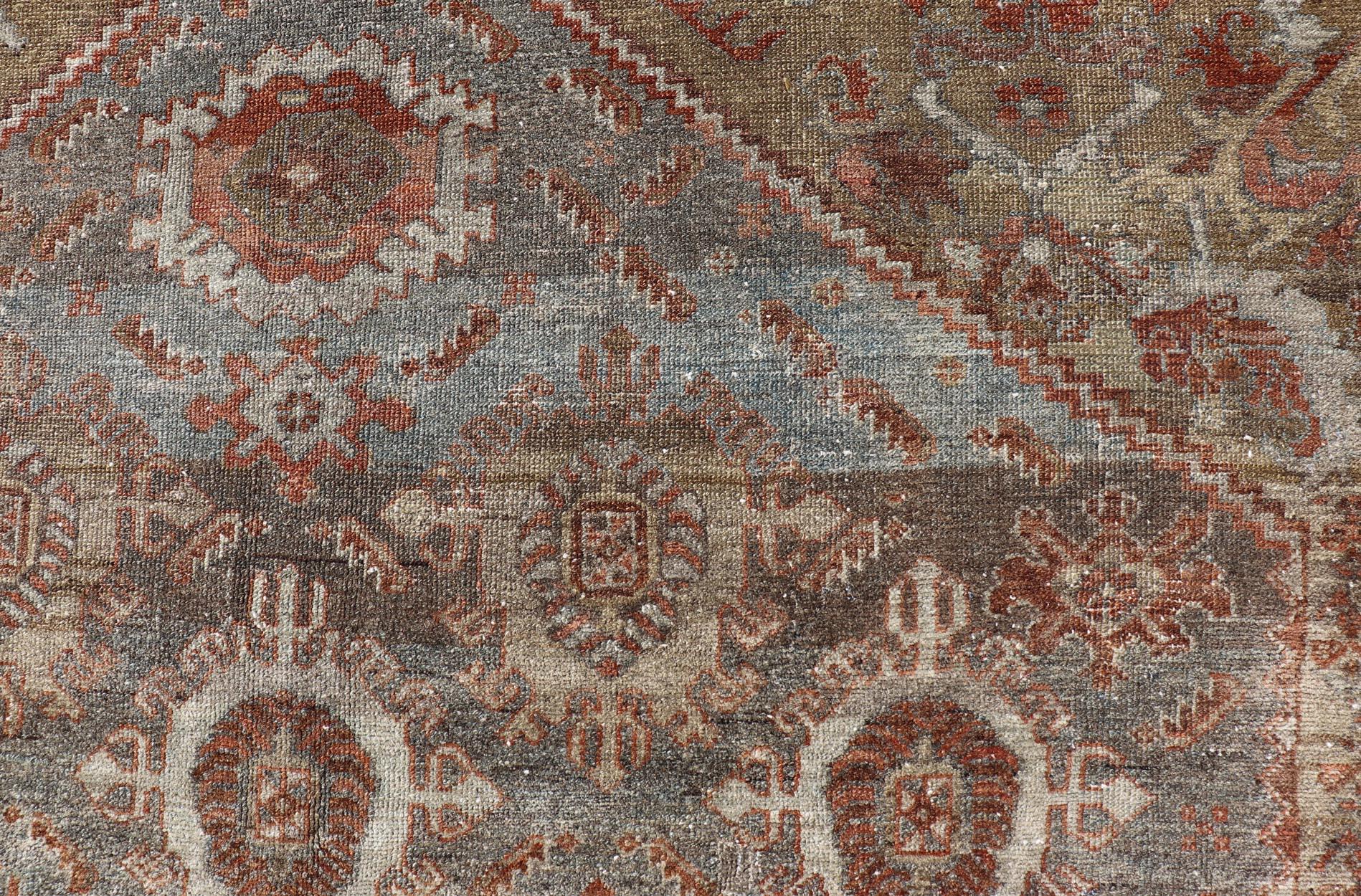 Antiker persischer Malayer-Teppich mit Motiven in erdfarbener Farbpalette 7'0 x 9'6 im Angebot 4