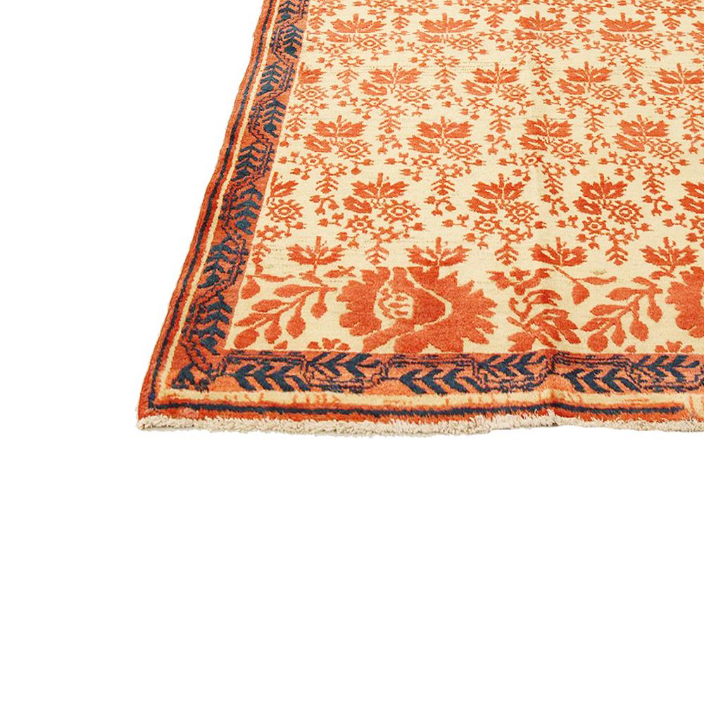 Antique Persian Malayer Rug with Navy and Orange Floral Details on Ivory Field In Excellent Condition For Sale In Dallas, TX