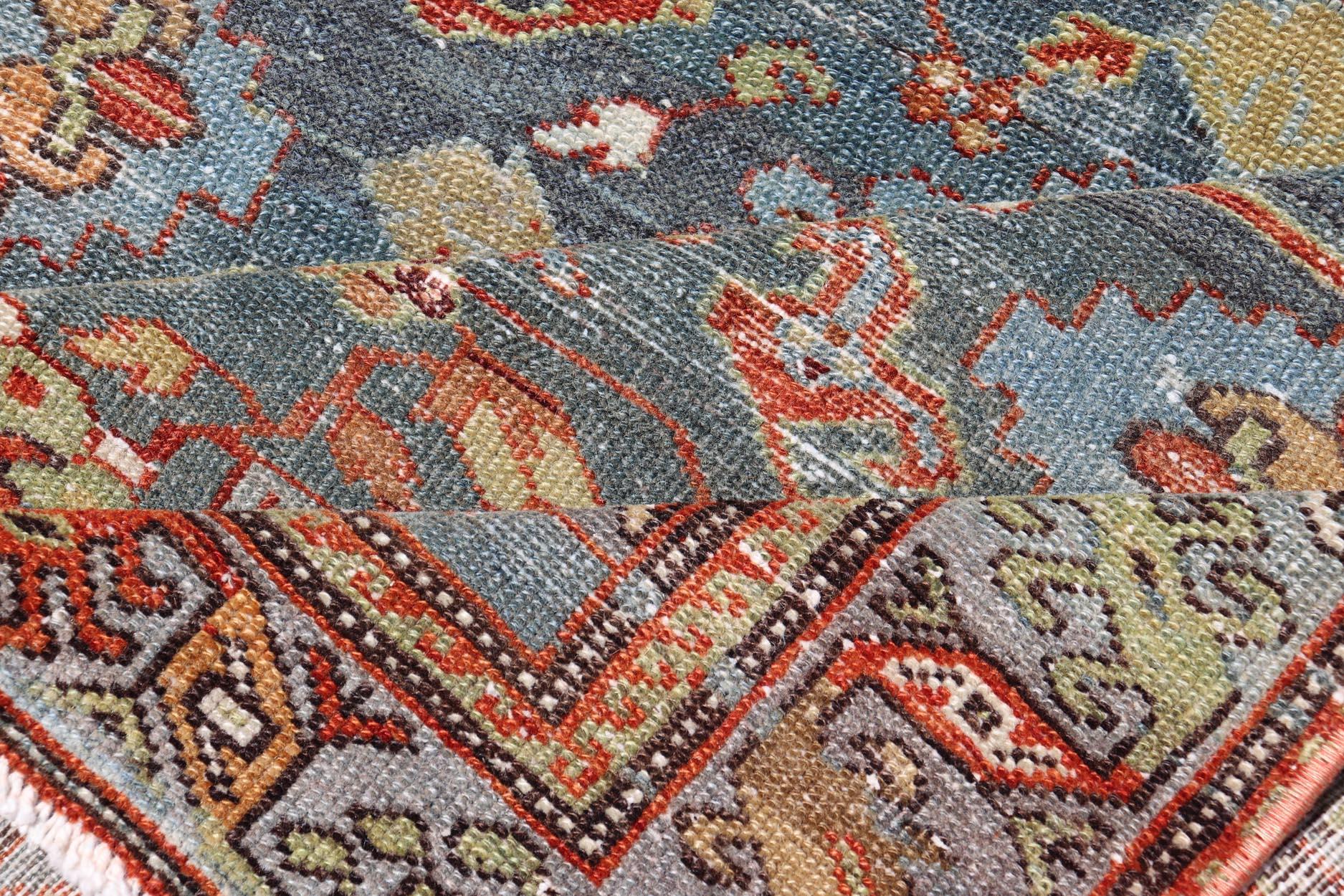 Antico tappeto persiano Malayer con fondo blu e motivi botanici 3'5 x 4'10 In condizioni buone in vendita a Atlanta, GA