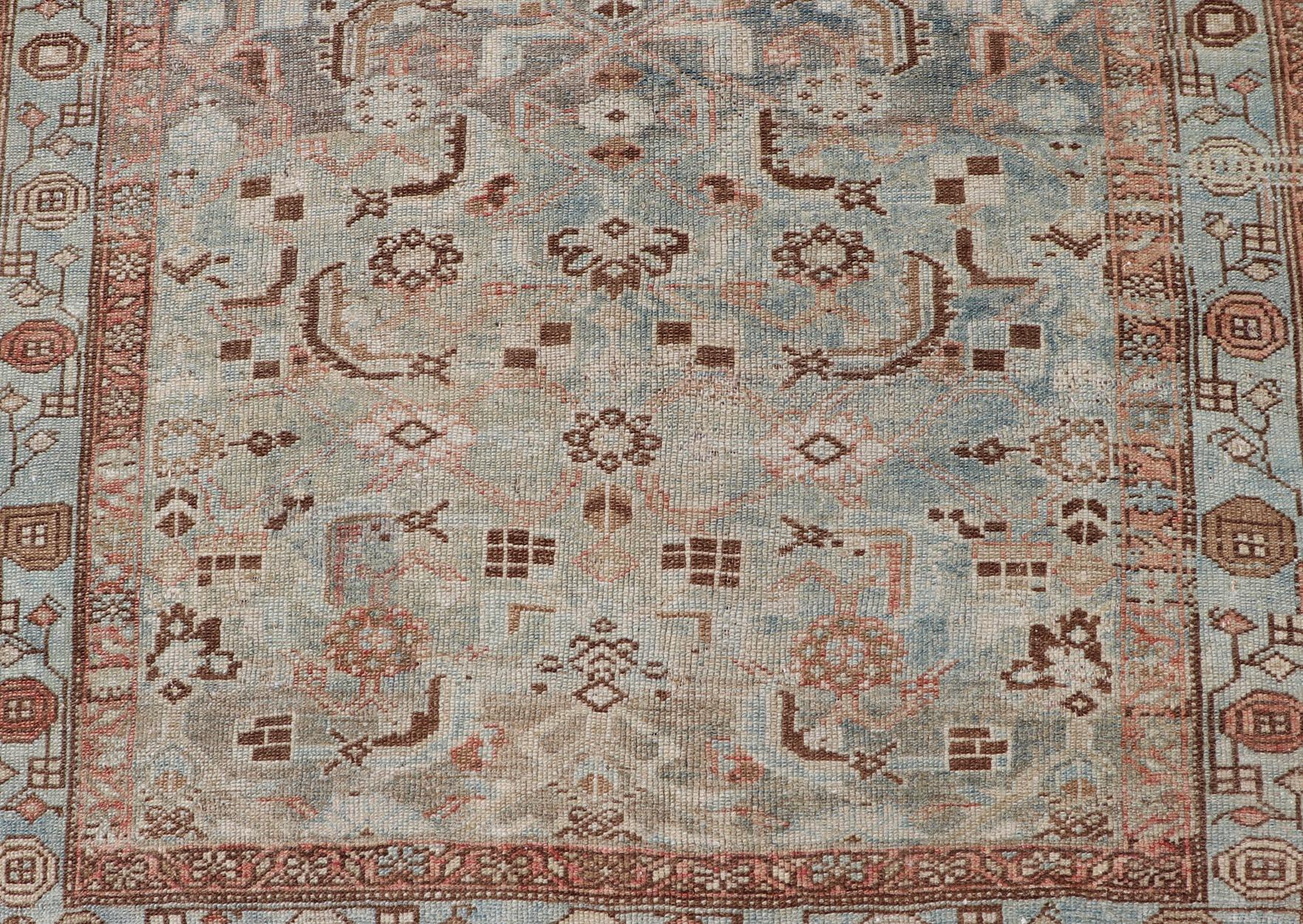 Ancien tapis persan Malayer à fond bleu et motif stylisé3'11 x 6'5 en vente 4