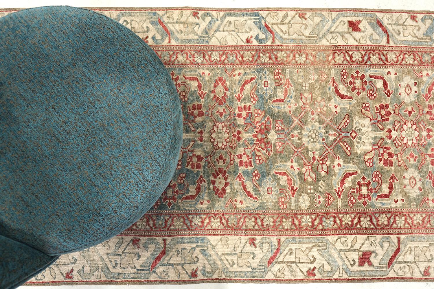 Perse Tapis de couloir persan ancien Malayer 29099 en vente