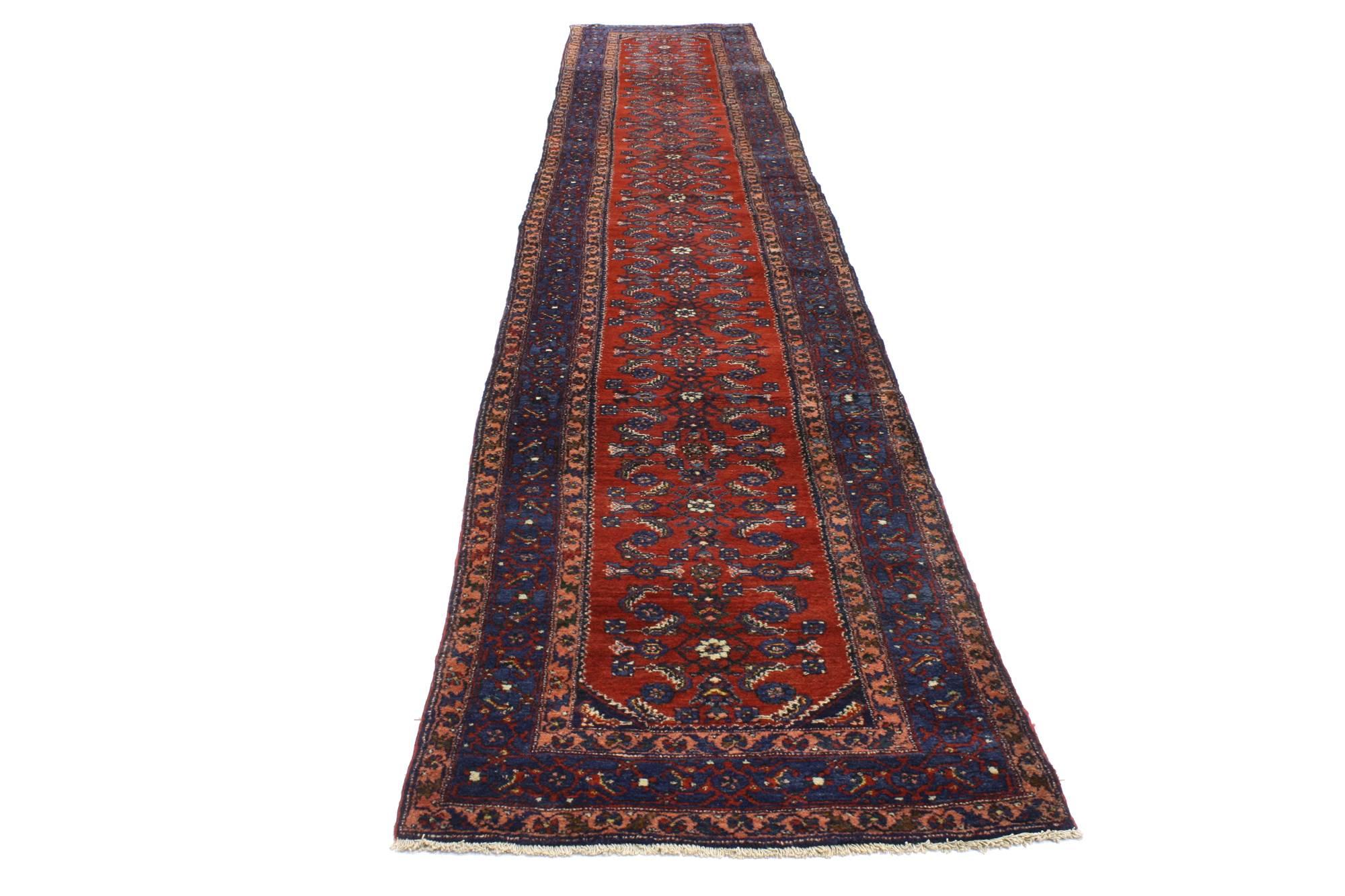 Antique Persian Malayer Long Runner with Elizabeth Tudor Style For Sale 5