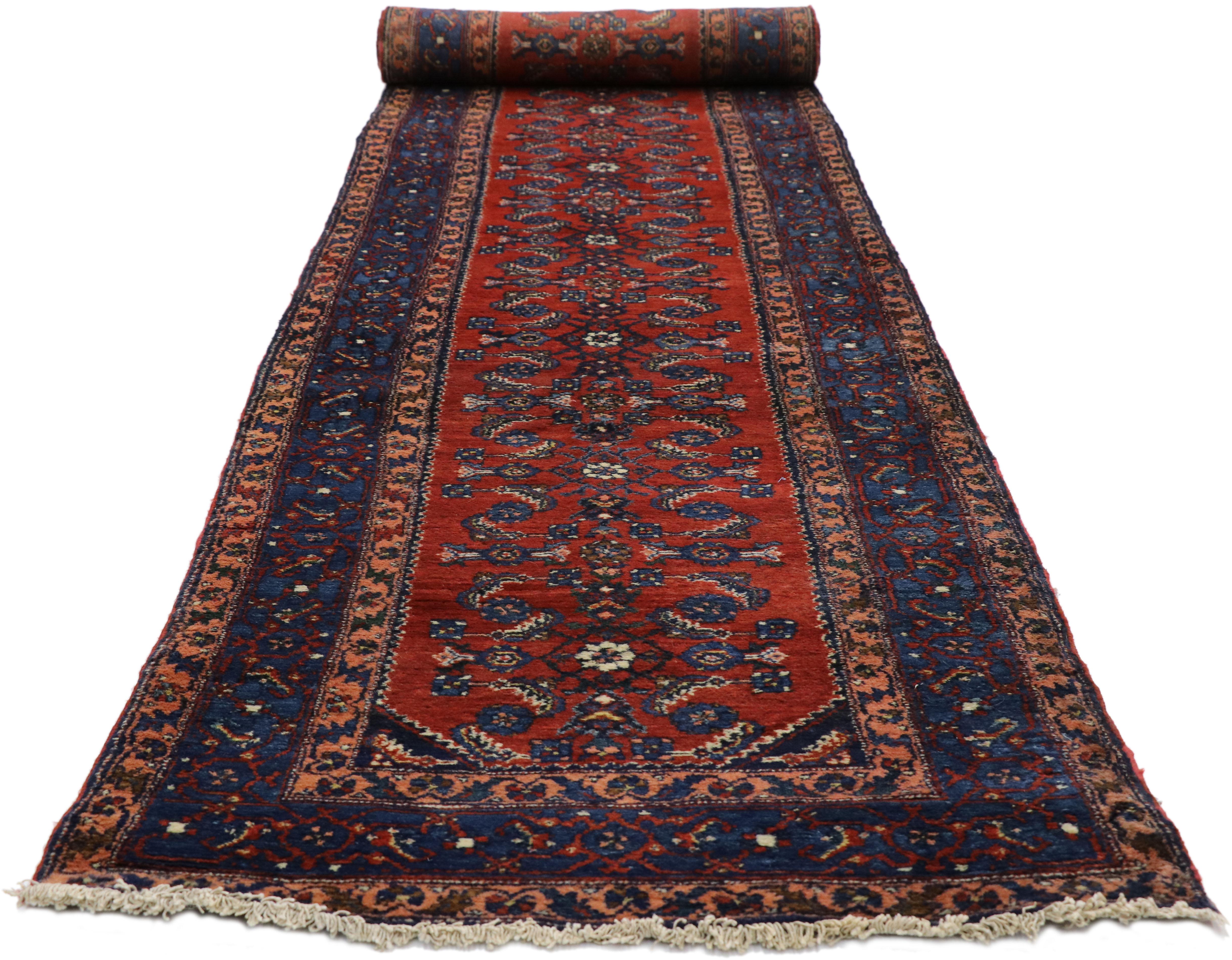 Antique Persian Malayer Long Runner with Elizabeth Tudor Style In Good Condition For Sale In Dallas, TX