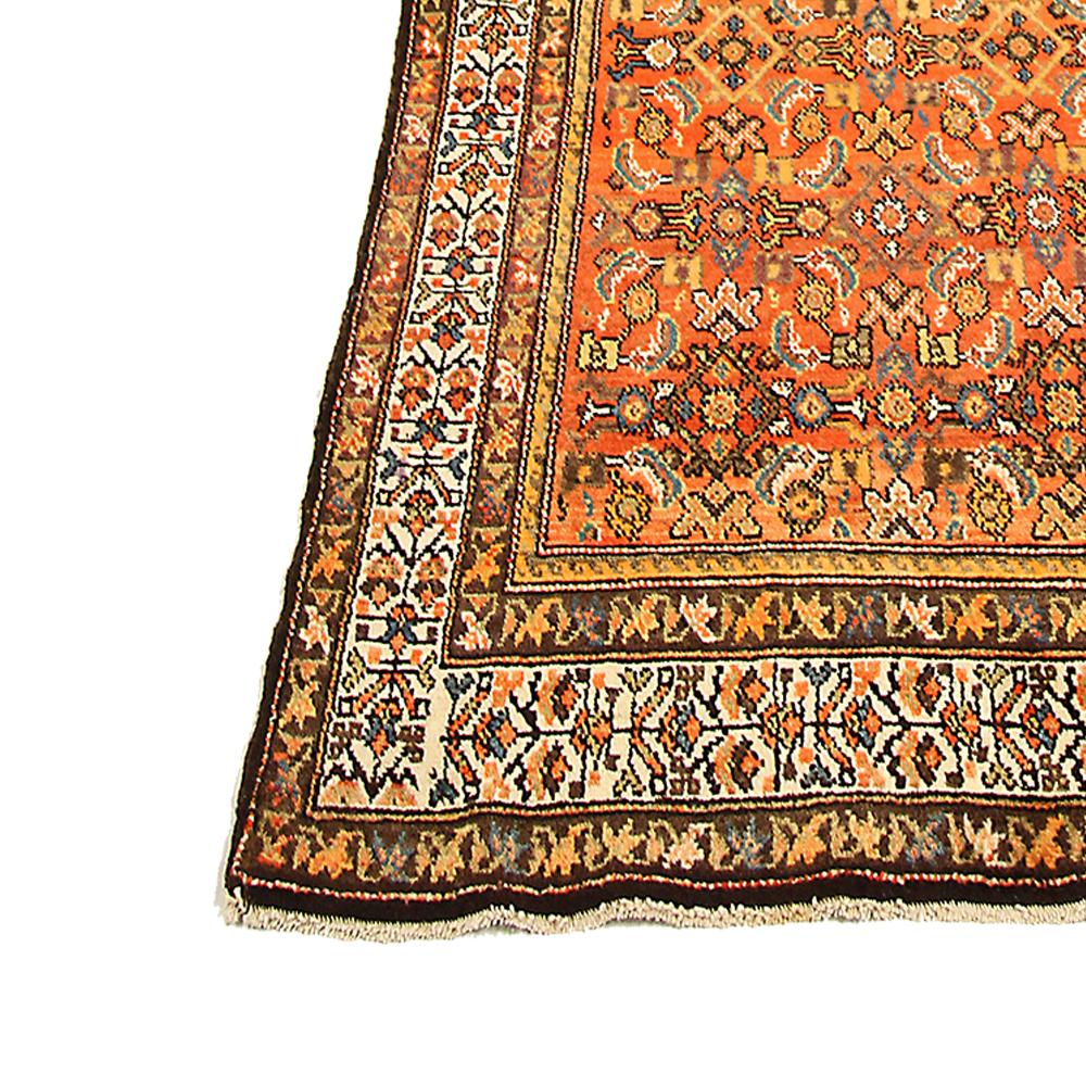 Antique Persian Malayer Runner Rug with Blue and White Flower Patterns In Excellent Condition For Sale In Dallas, TX