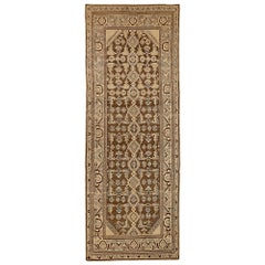 Tapis persan ancien Malayer avec motif tribal sur fond brun