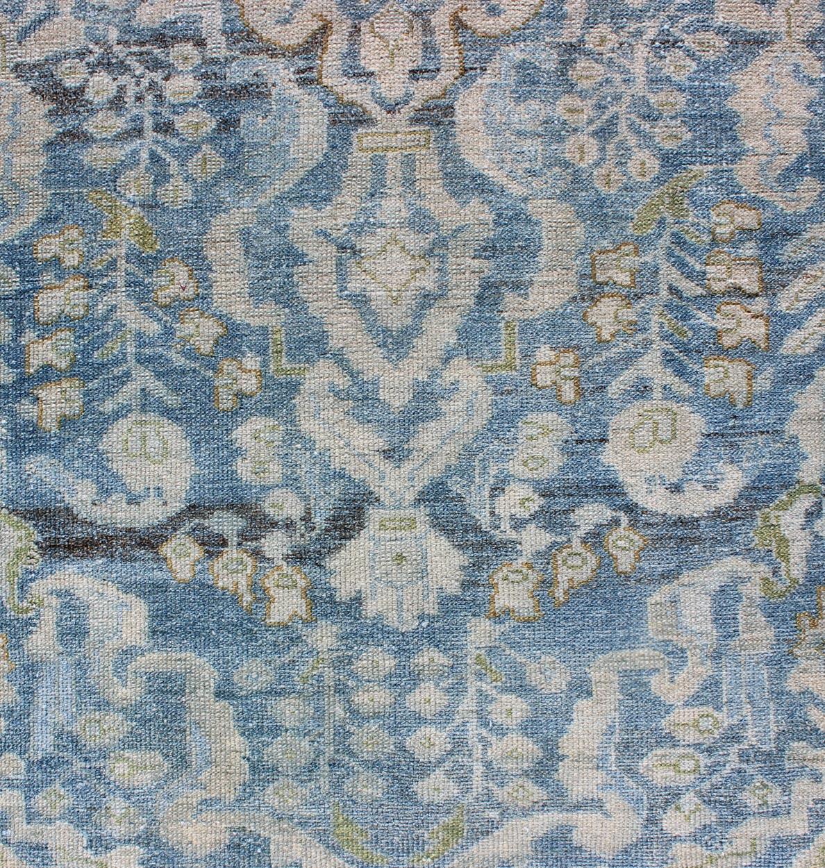 Antico runner persiano Malayer con disegno all-over in blu e accenni di oliva in vendita 3