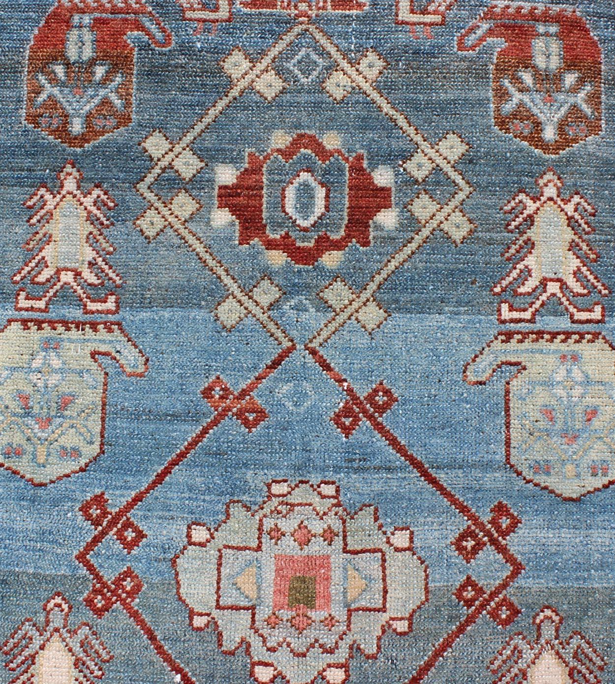 Antiker persischer Malayer-Läufer aus Persien mit geometrischem Design auf blauem Hintergrund im Angebot 5