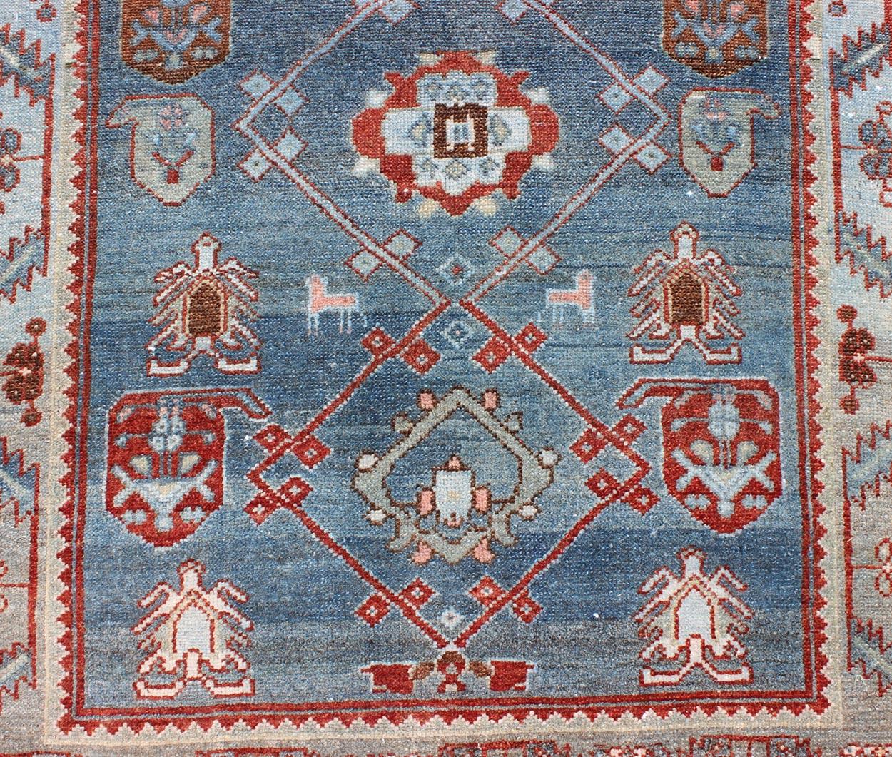 Antiker persischer Malayer-Läufer aus Persien mit geometrischem Design auf blauem Hintergrund im Angebot 6