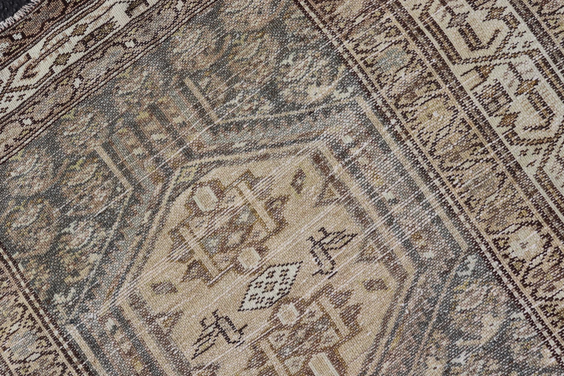 Antico runner persiano Malayer con medaglioni geometrici 3'3 