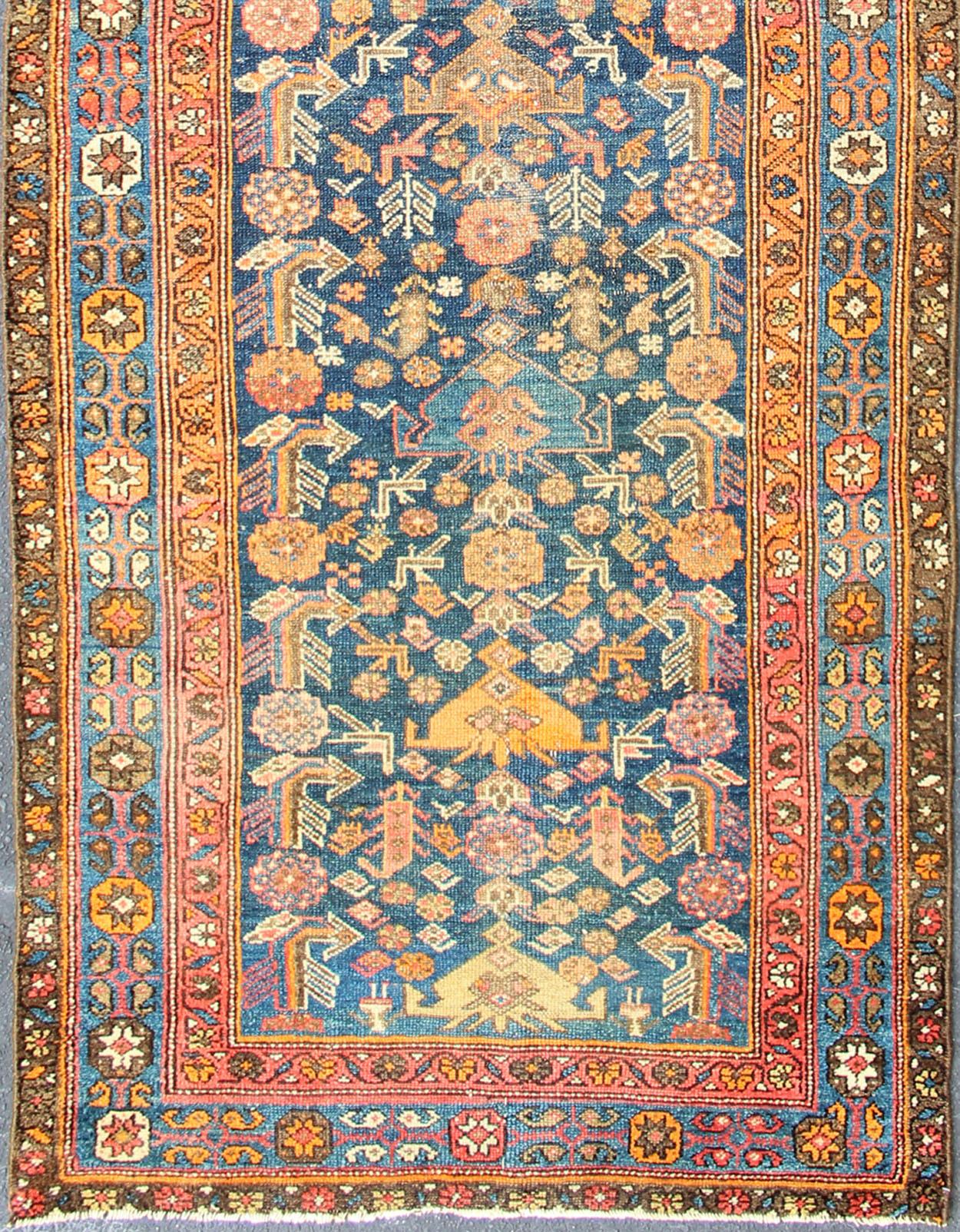 Antiker persischer Malayer Läufer mit reichem botanischem Design 3'8 x 9'8 im Angebot 1