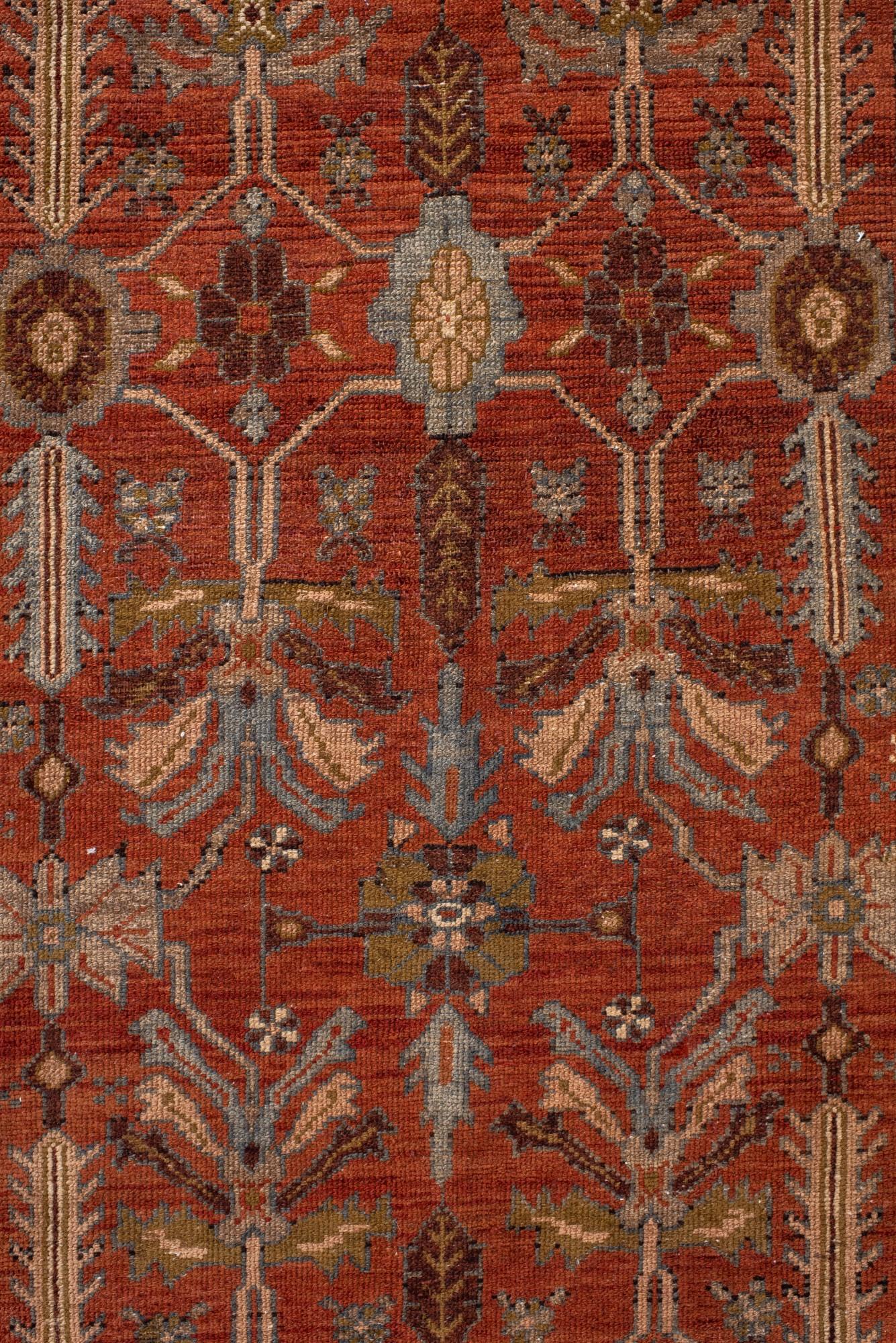 Antique Persian Malayer Runner with Stylized Floral Motif In Good Condition For Sale In New York, NY