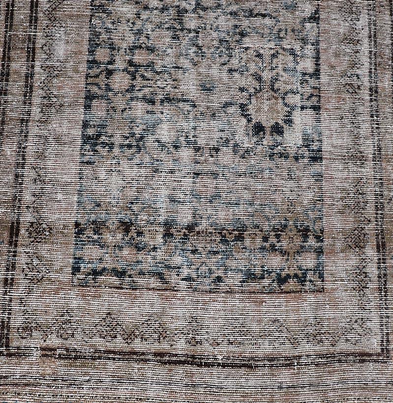 Antiker persischer Malayer-Läufer aus Persien mit subtilem Elfenbein und weichem Blau 2'11 x 15'2 im Angebot 6