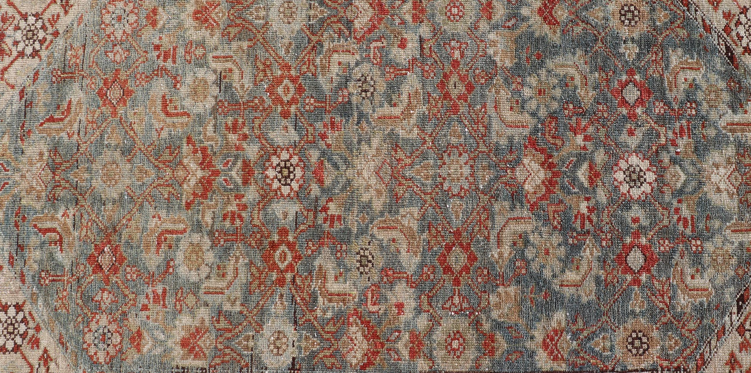 Mesures : 3'9 x 5'7  
Pays d'origine : Iran ; Type : Malayer ; Design/One : All-Over, Sub-Geometric, Floral Tapis persan ;  Keivan Woven Arts ; EMB-22166-15061 ; Malayer persan ancien. Malayer persan ancien avec design/One en rouge et bleu. 

Ce