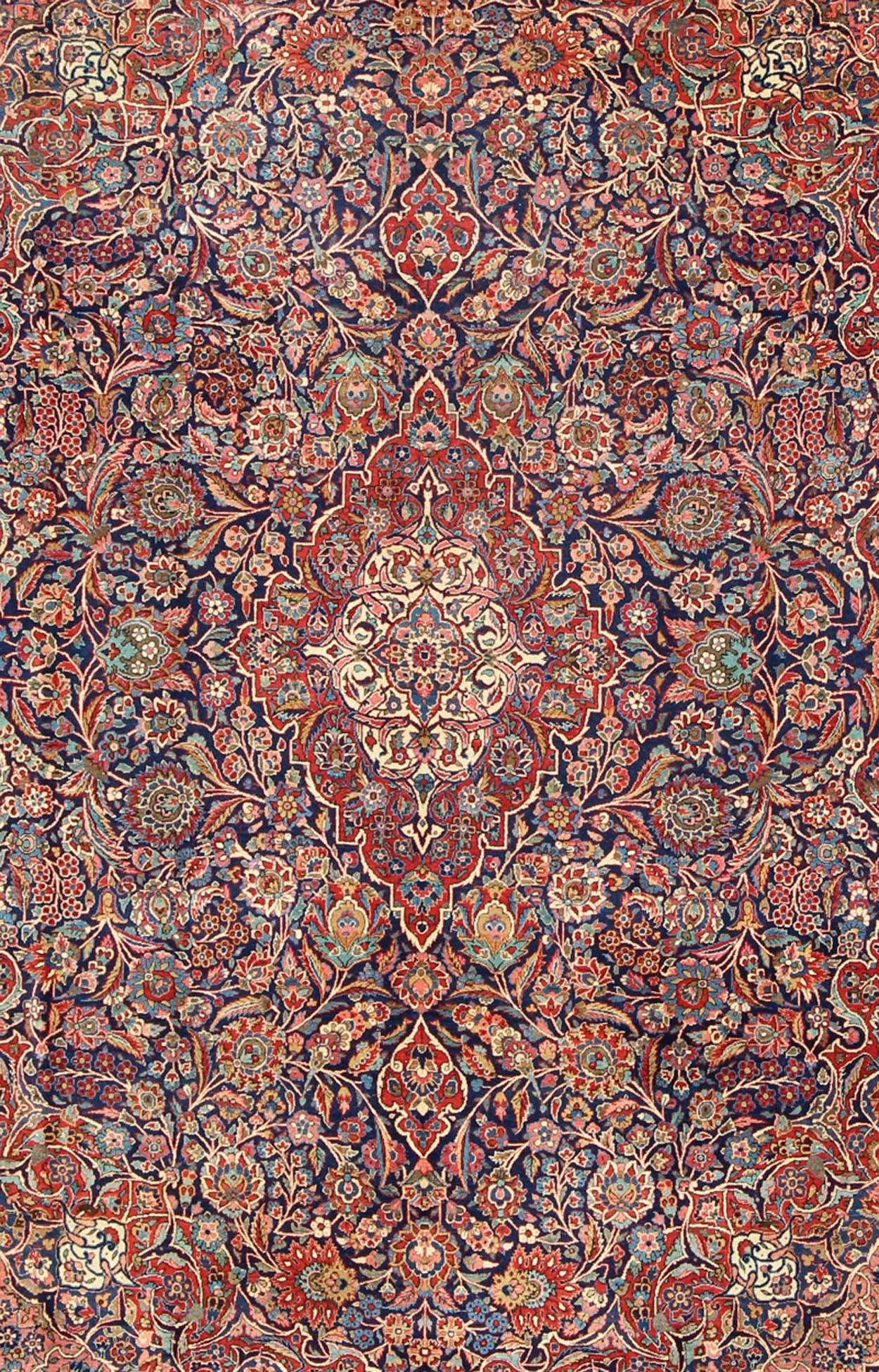 Hand-Knotted Antique Persian Fine Manchester Classic Kashan rug with Medallion Design For Sale