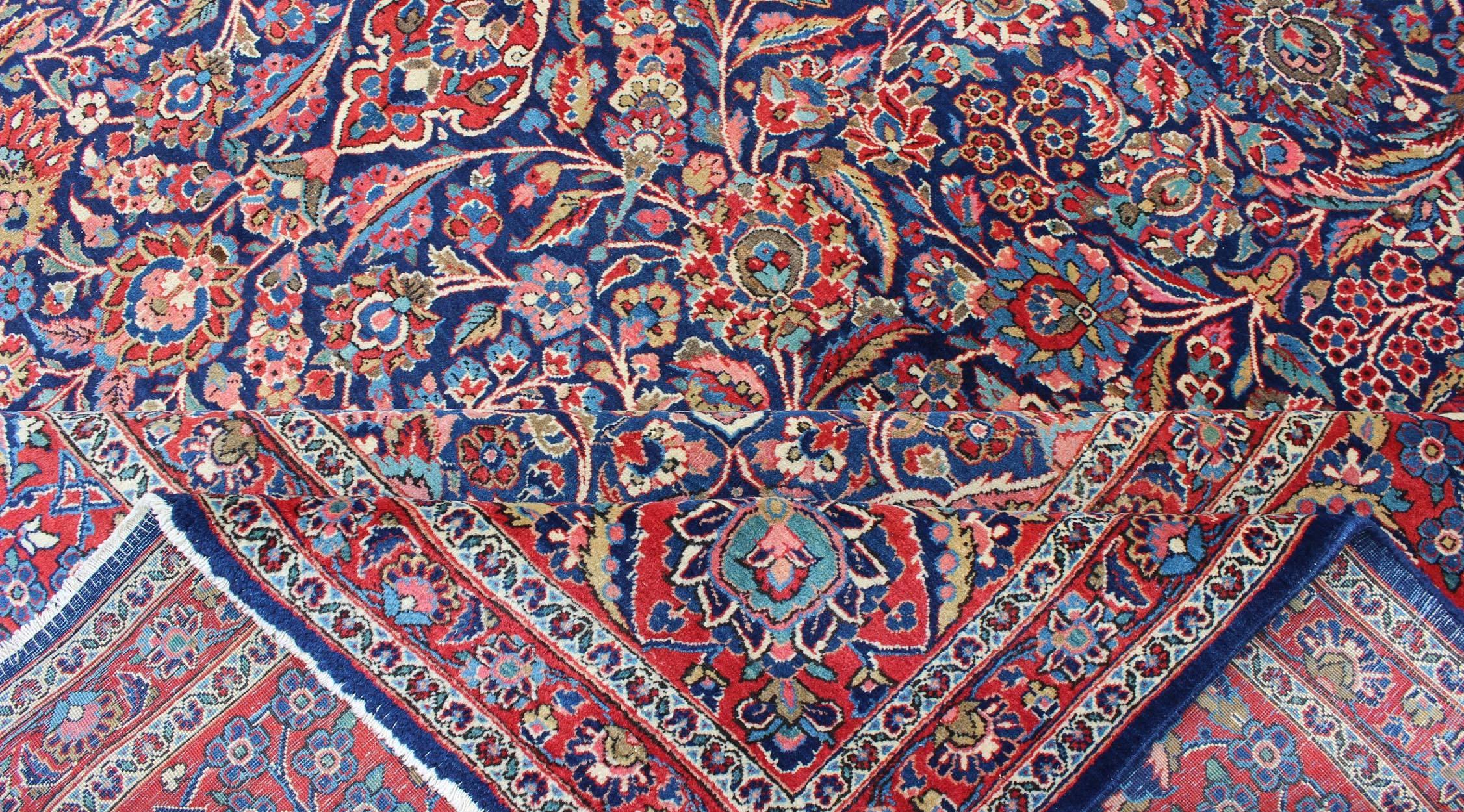 Early 20th Century Antique Persian Fine Manchester Classic Kashan rug with Medallion Design For Sale