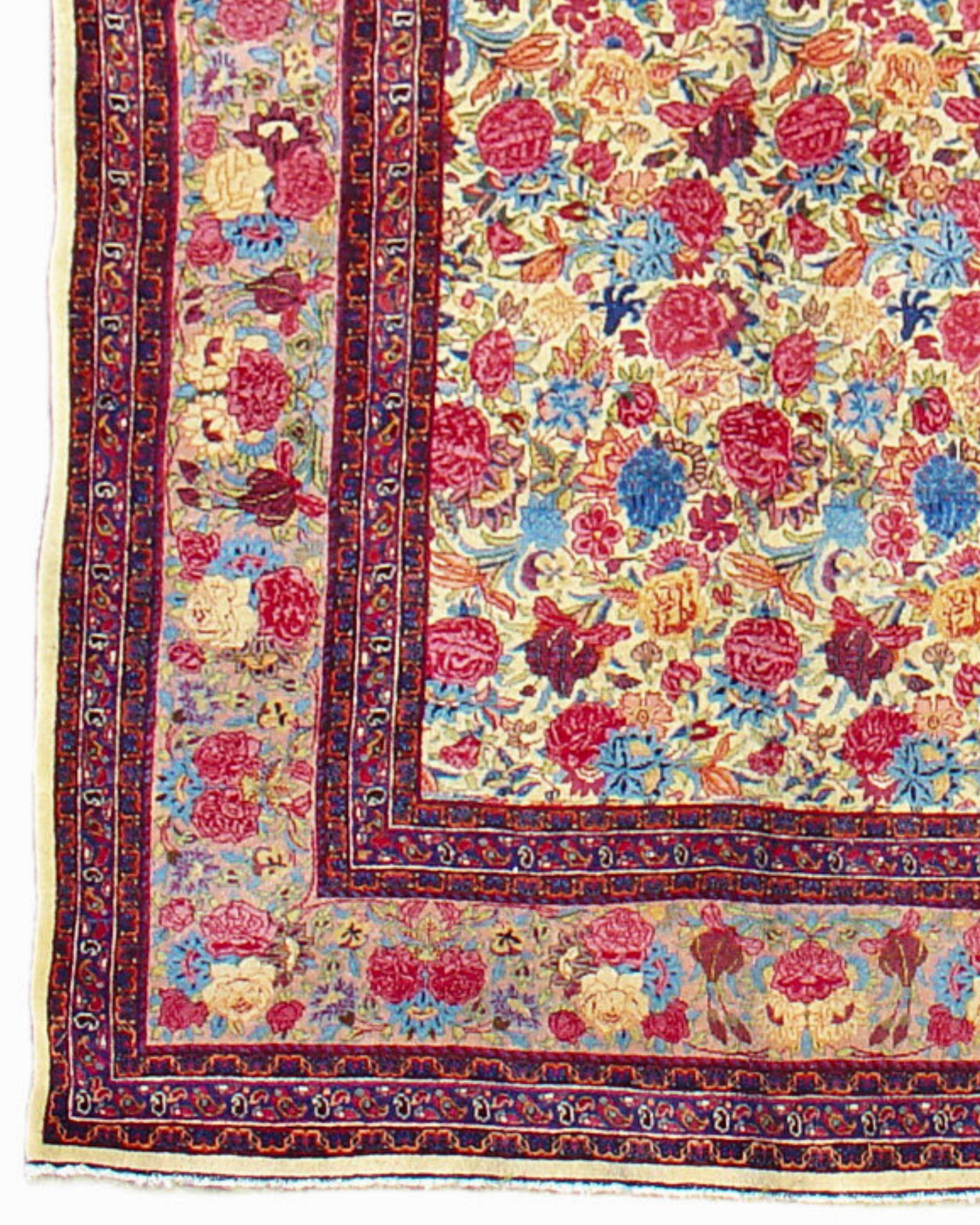 Antiker persischer Mashad-Teppich, 19. Jahrhundert (Handgeknüpft) im Angebot