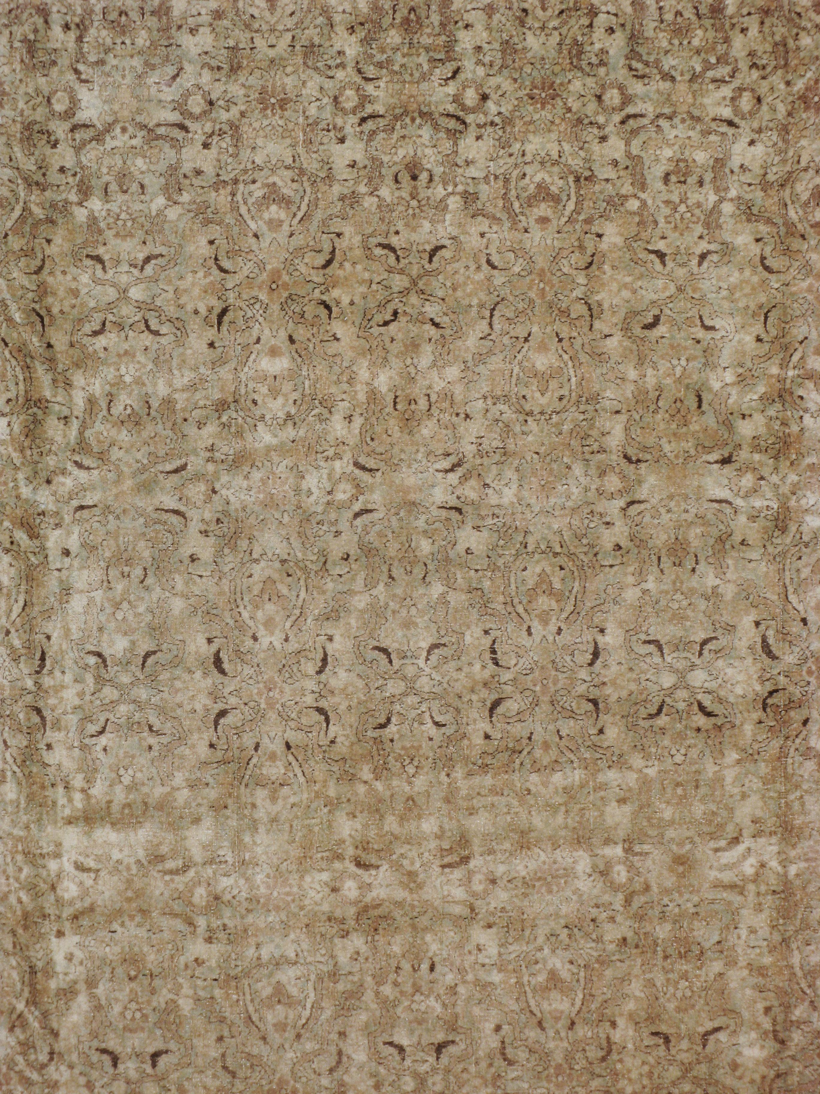 Tapis persan antique de Mashad datant du début du 20e siècle.

Mesures : 10' 0