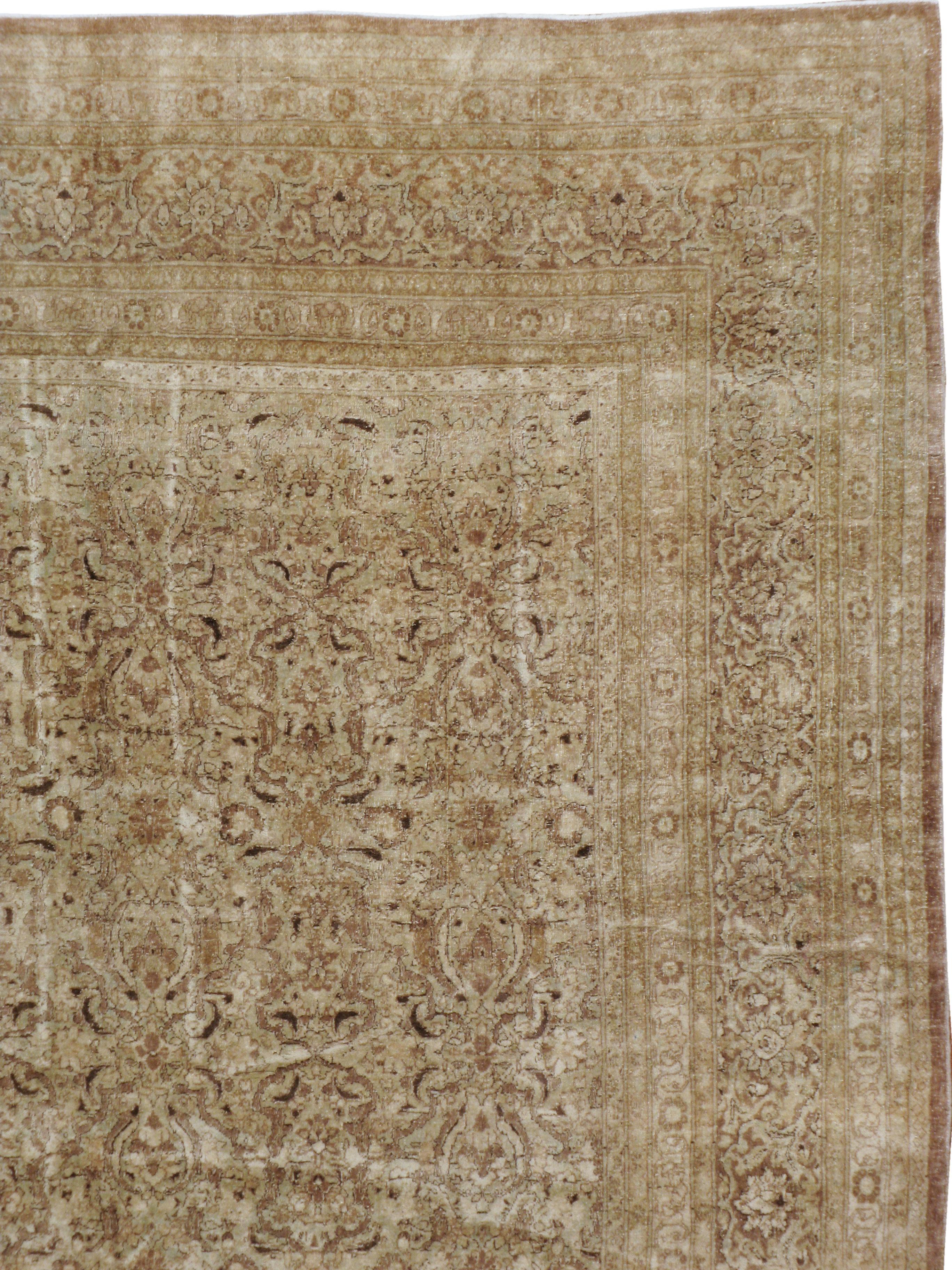 Antiker persischer Mashad-Teppich (Khorassan) im Angebot