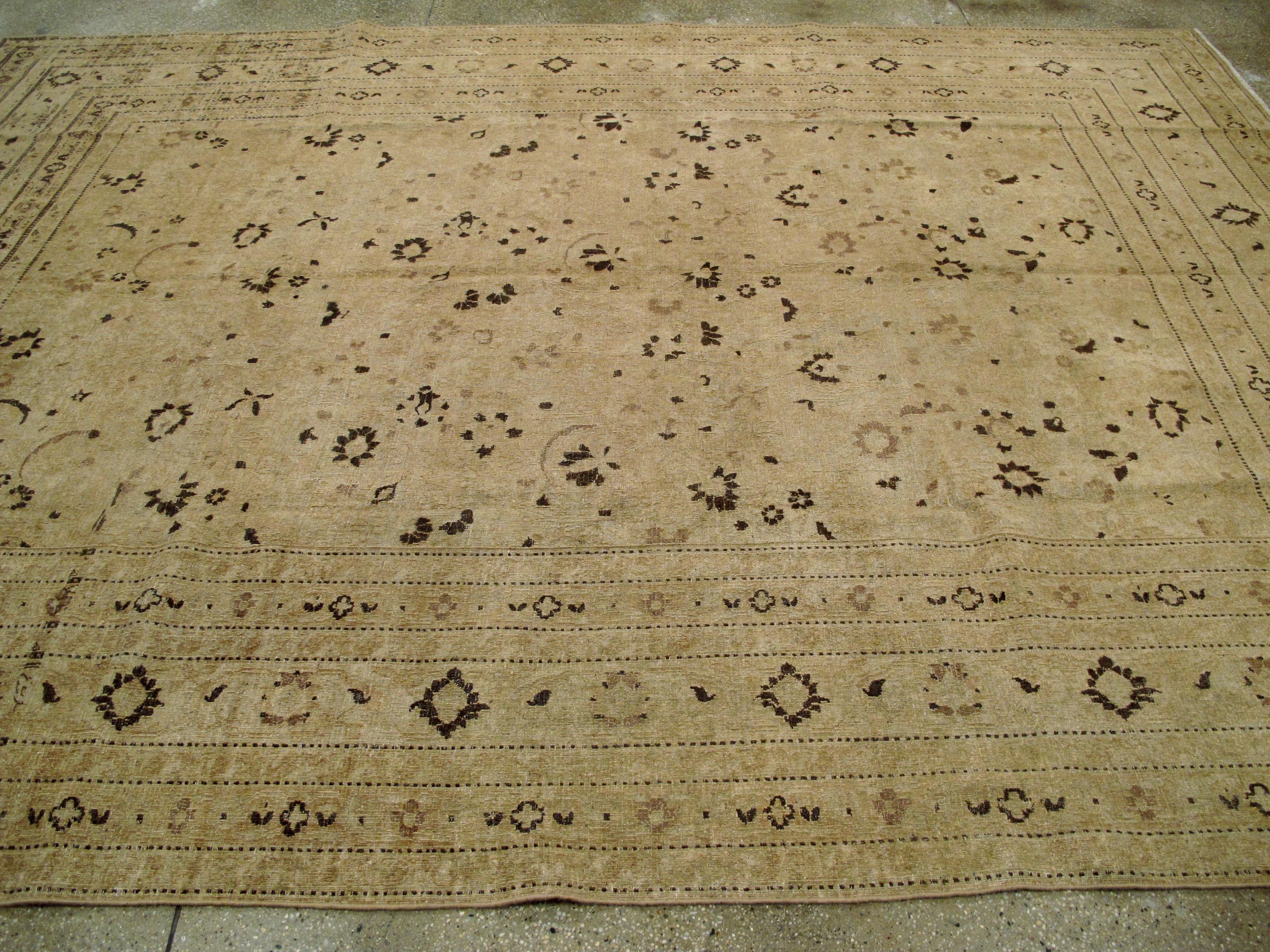 Antique Persian Mashad Carpet 2