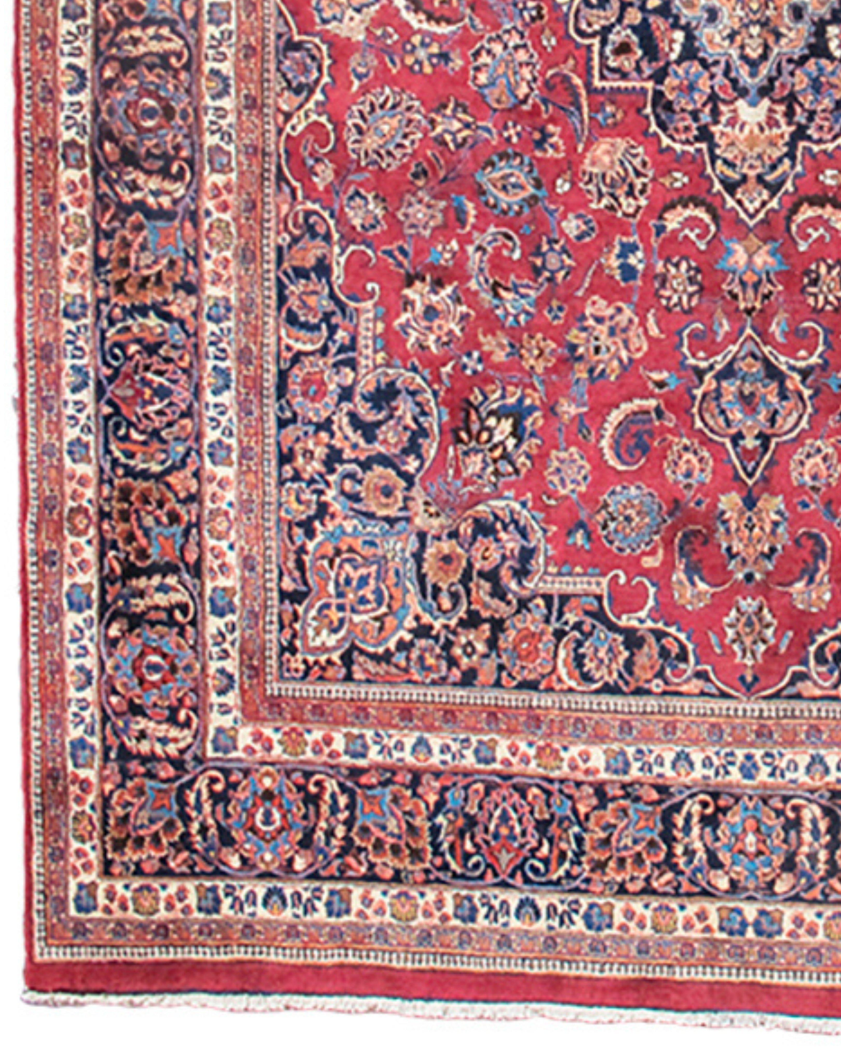 Antique Persian Mashad Rug, c. 1900 In Excellent Condition For Sale In San Francisco, CA